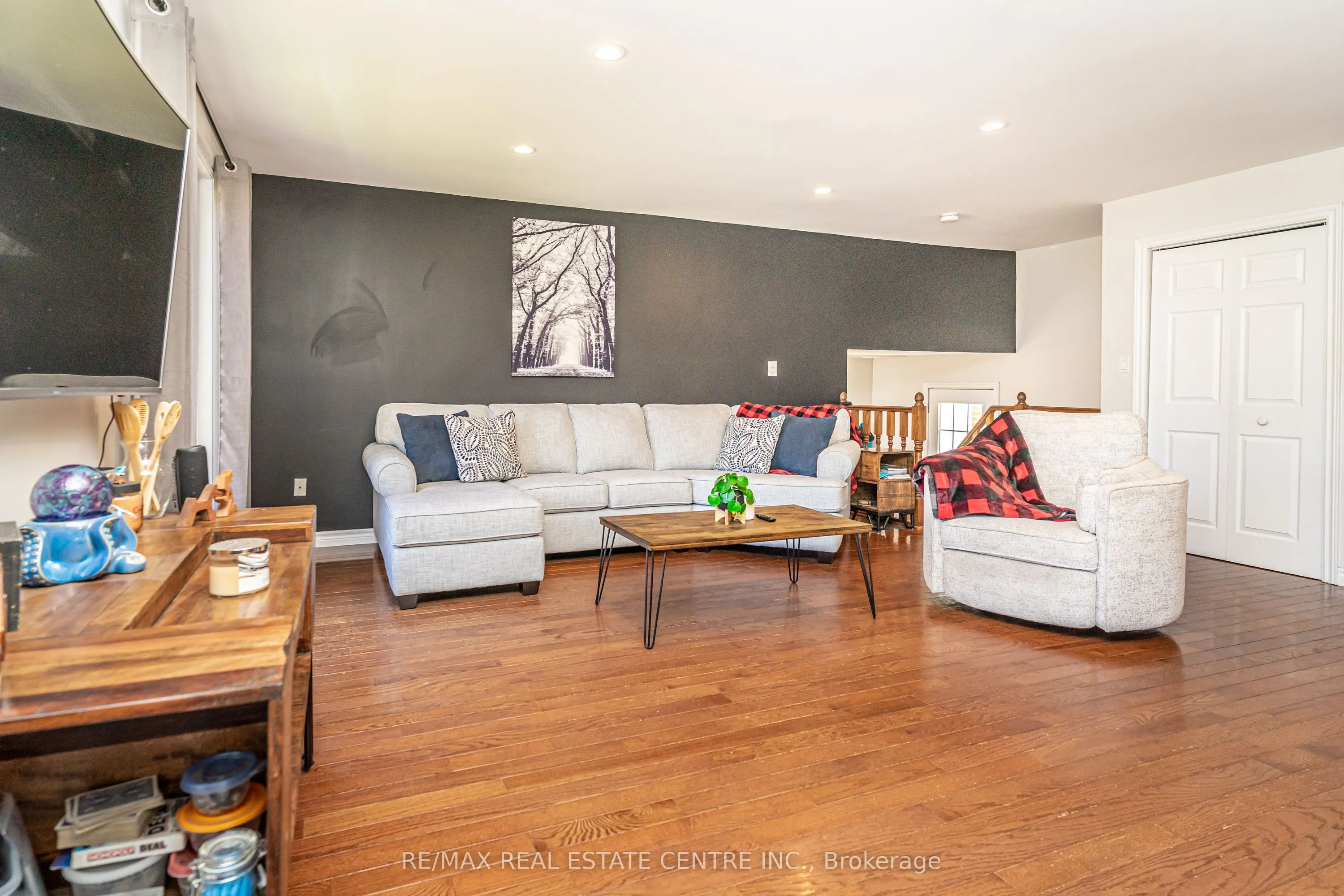 95 Avonmore Crescent