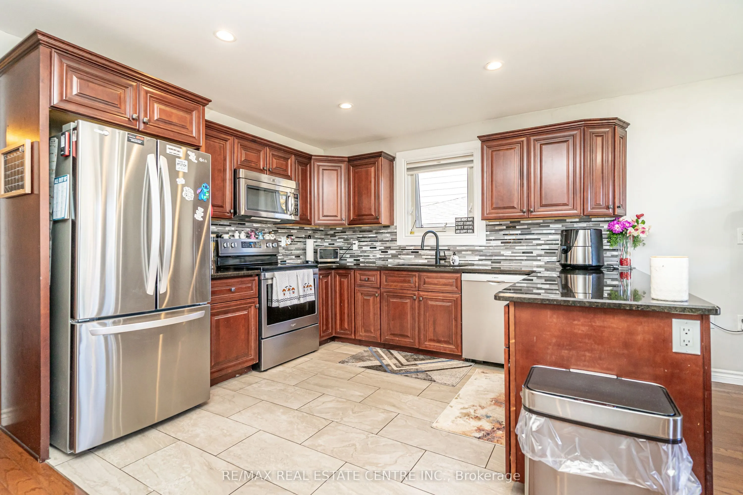 95 Avonmore Crescent