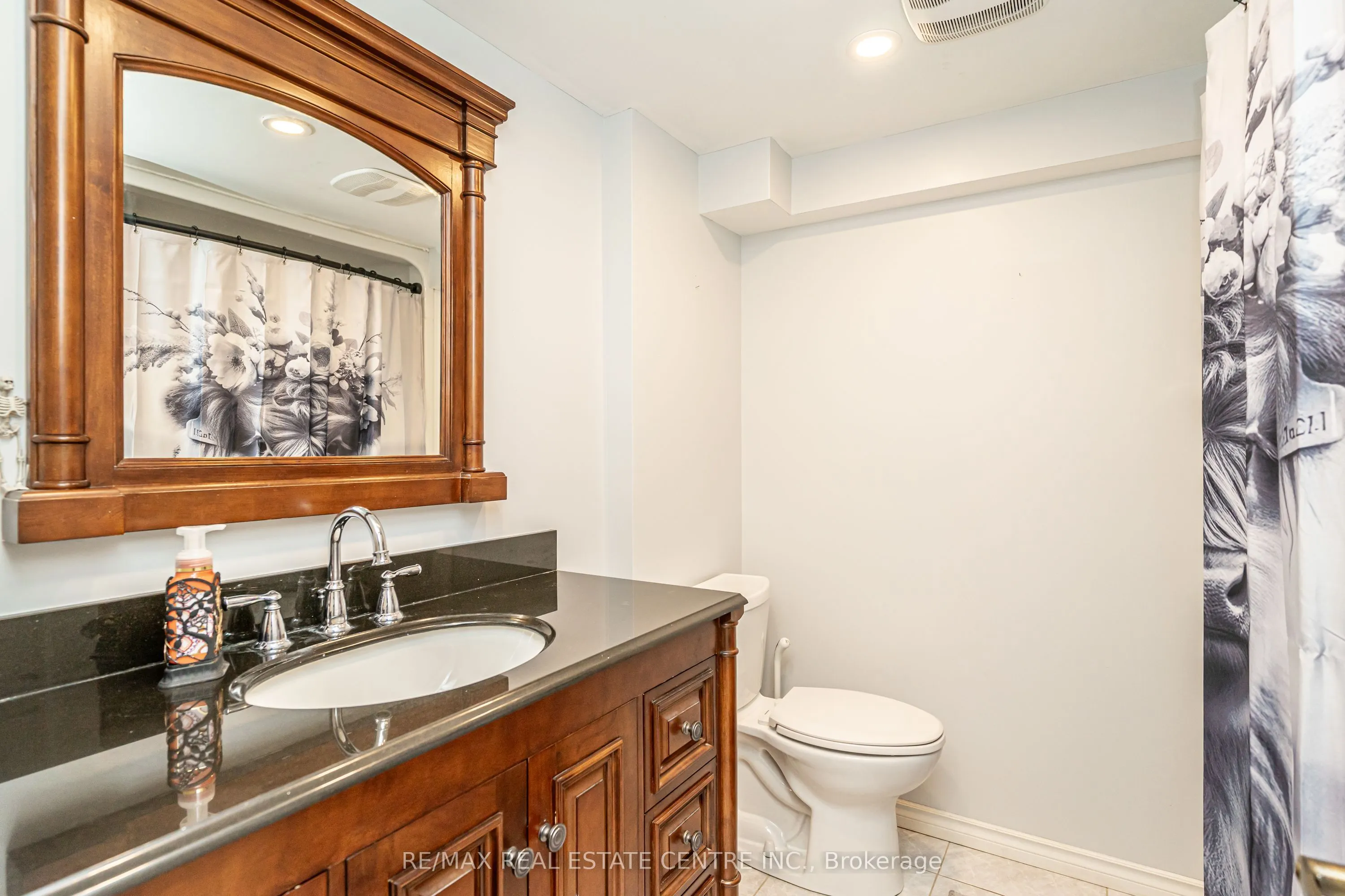 95 Avonmore Crescent