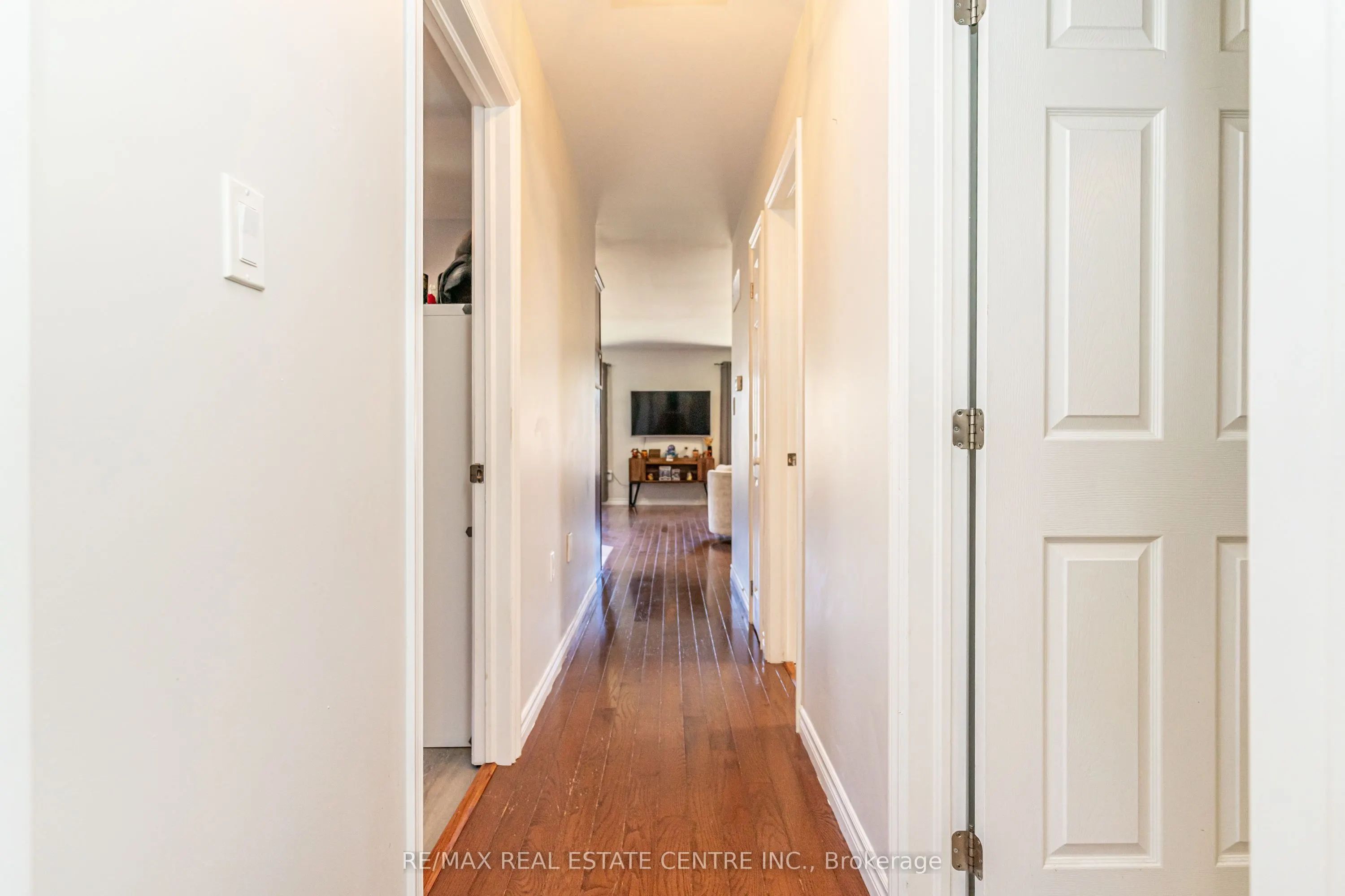 95 Avonmore Crescent