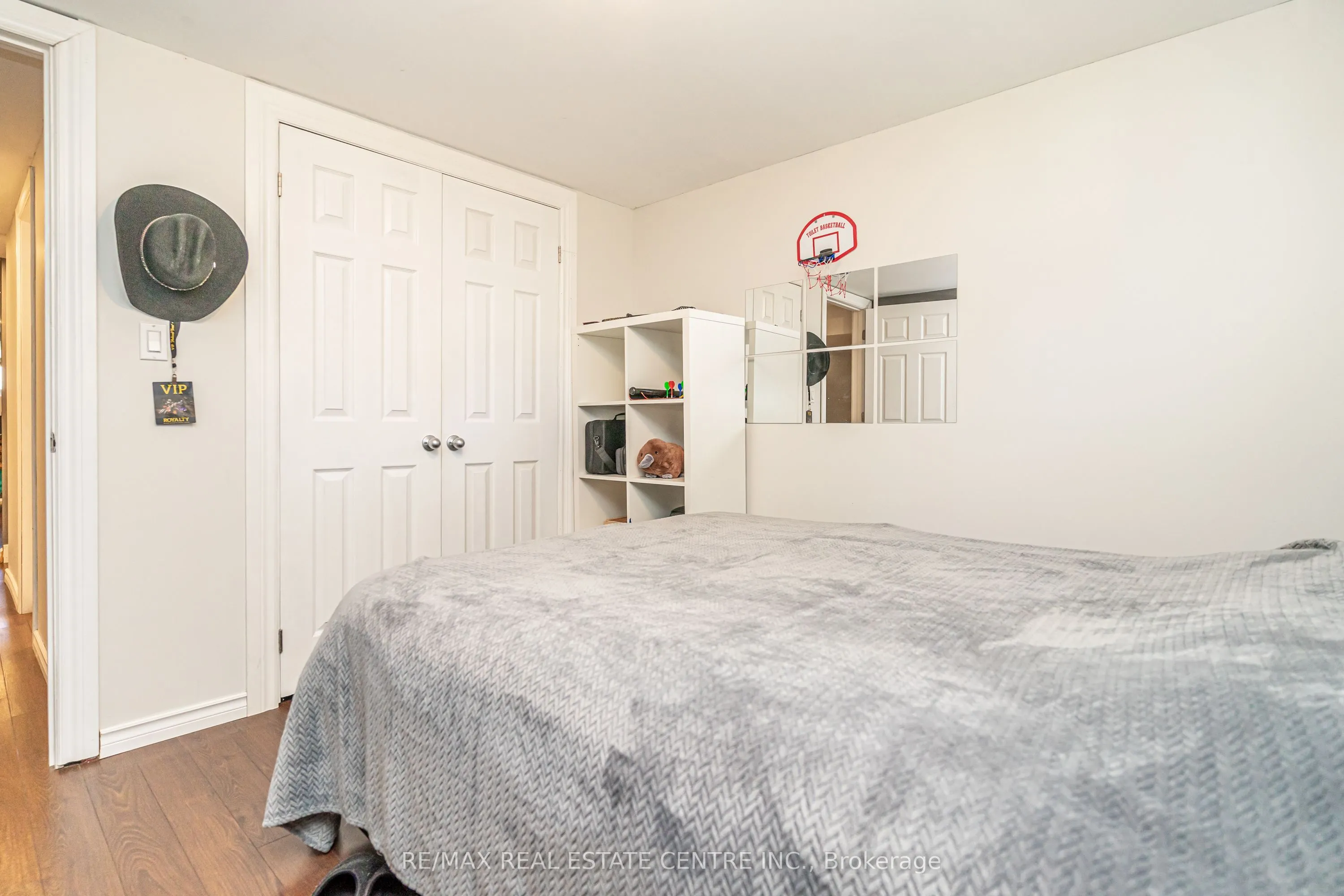 95 Avonmore Crescent
