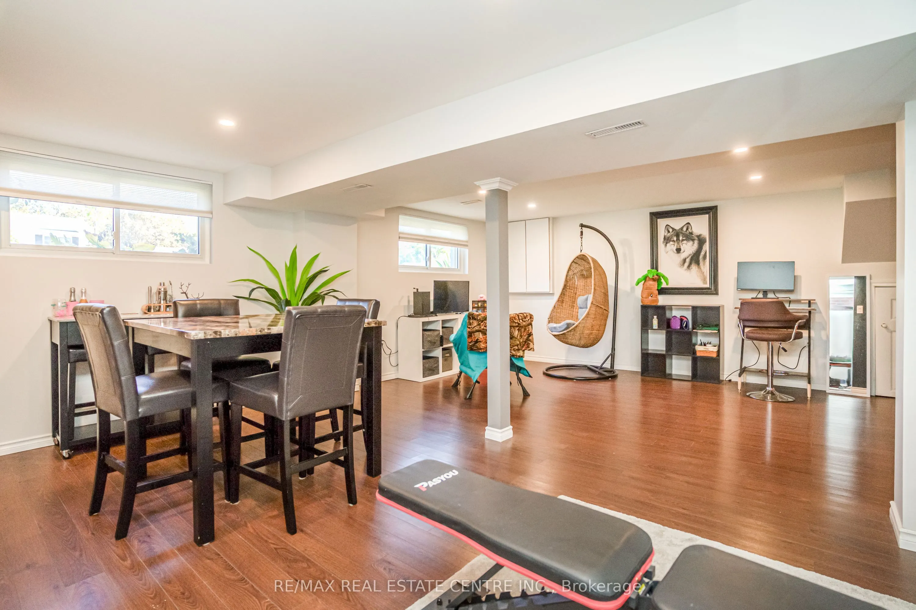 95 Avonmore Crescent