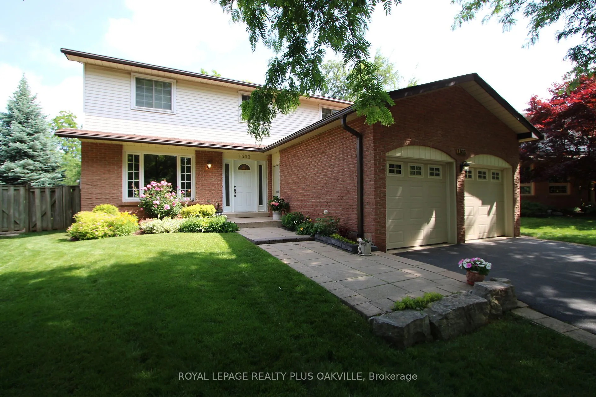 1303 Henley Place