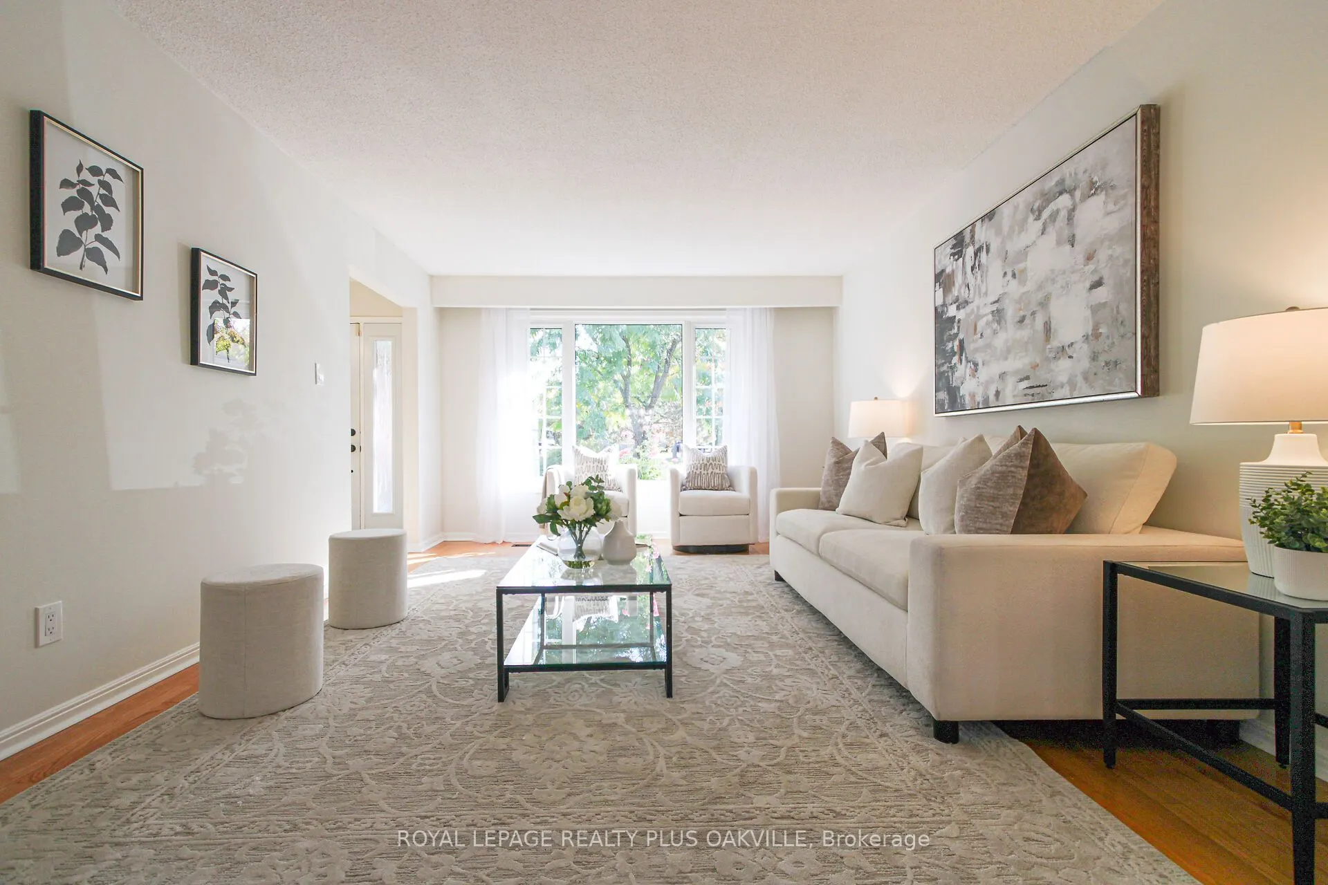 1303 Henley Place