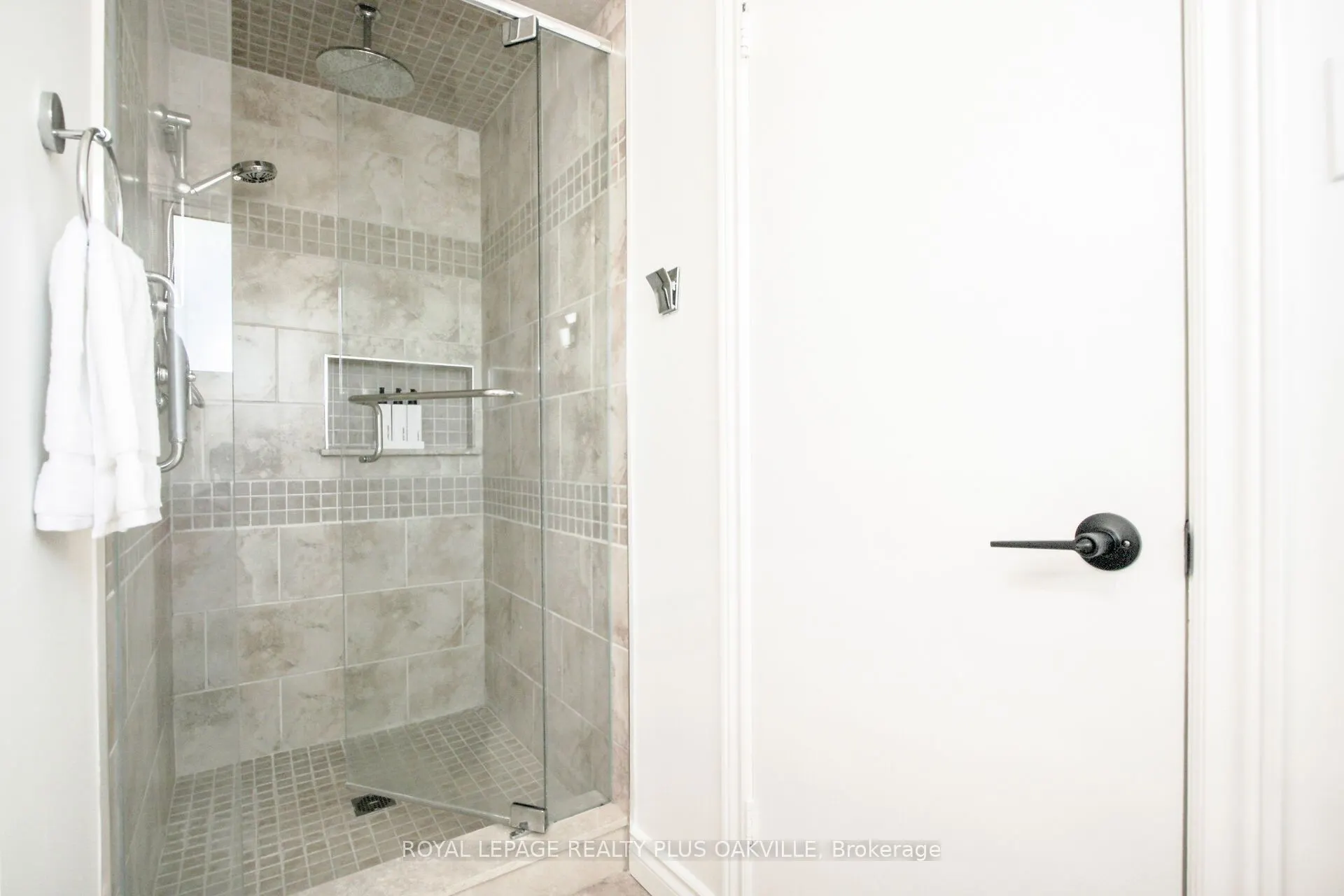 1303 Henley Place