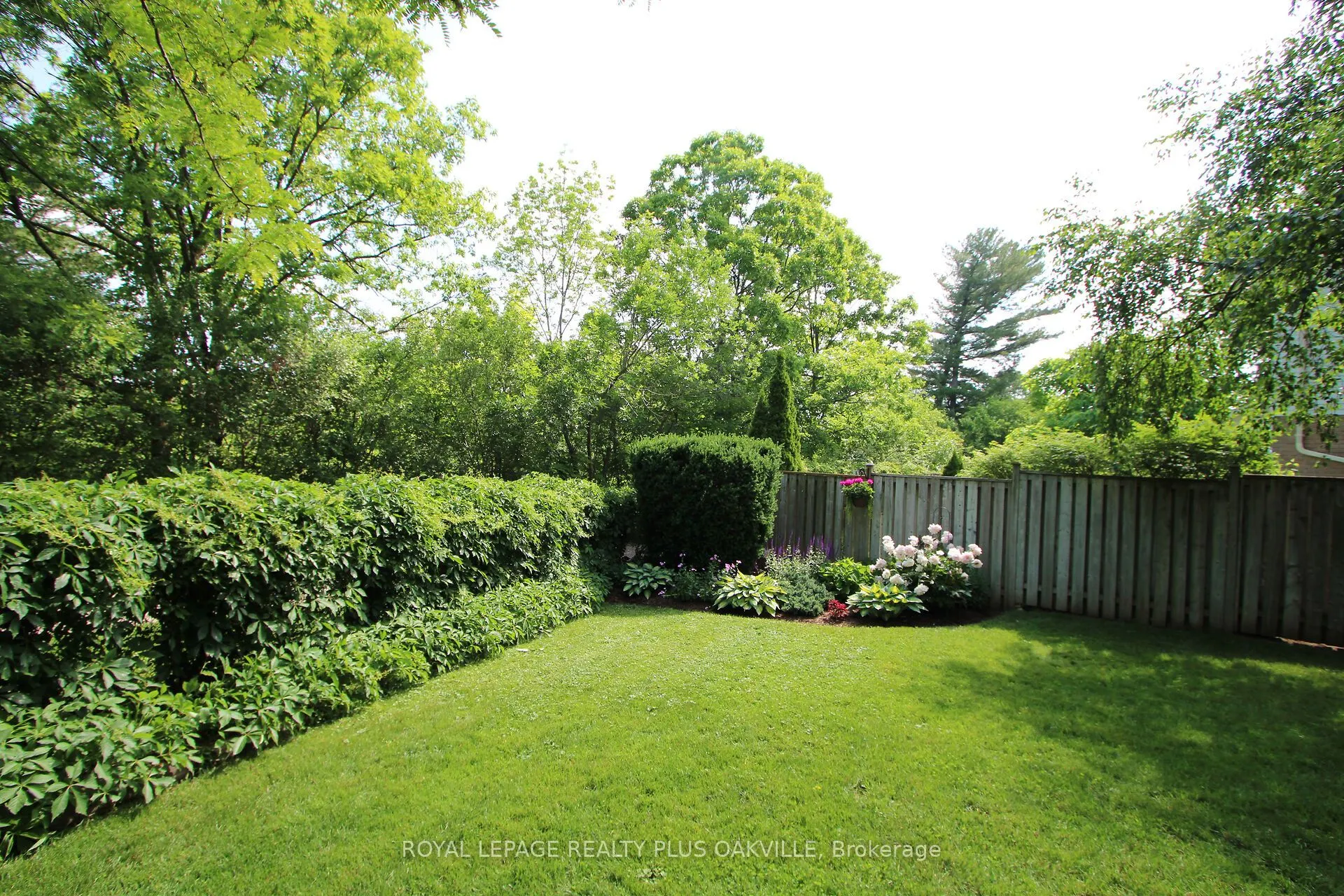 1303 Henley Place
