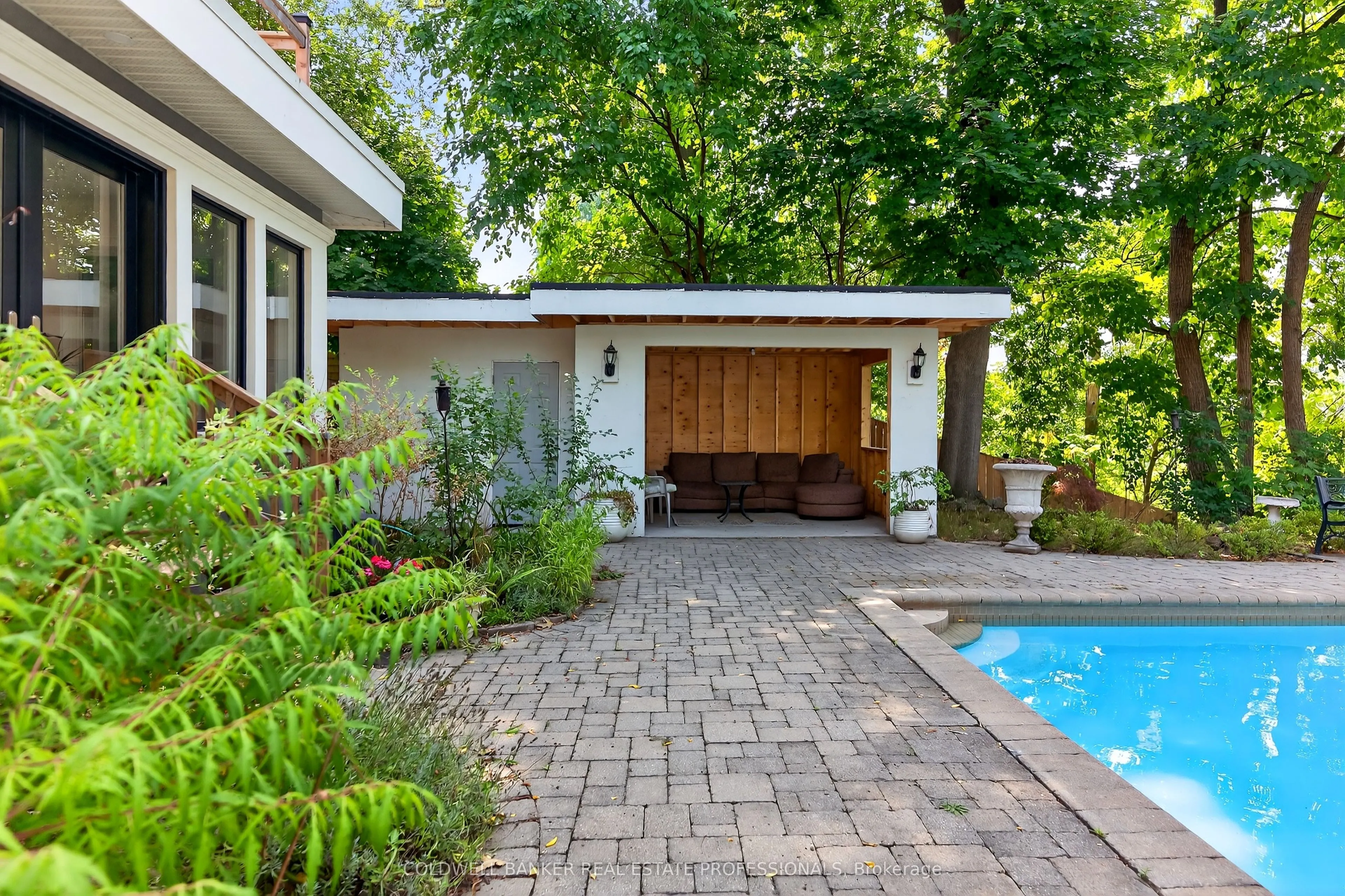 416 Trafalgar Road