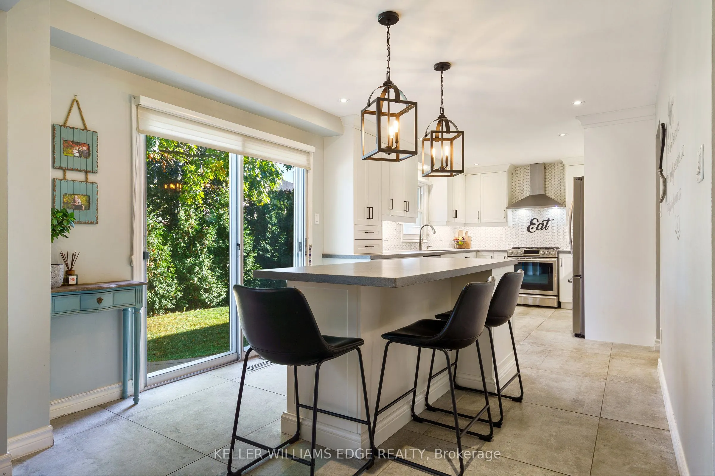 3214 Tania Crescent