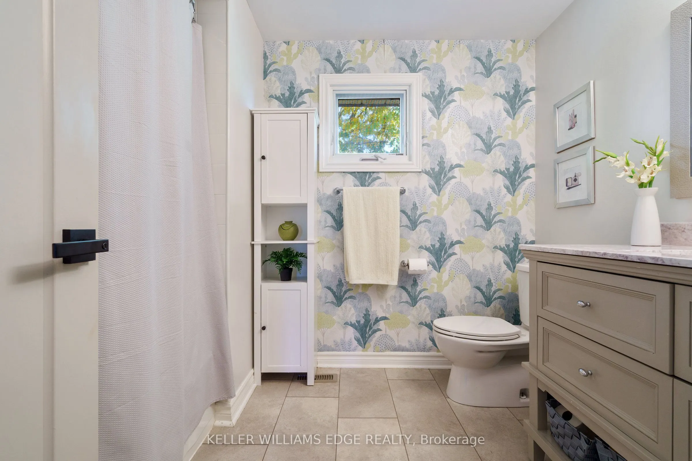 3214 Tania Crescent
