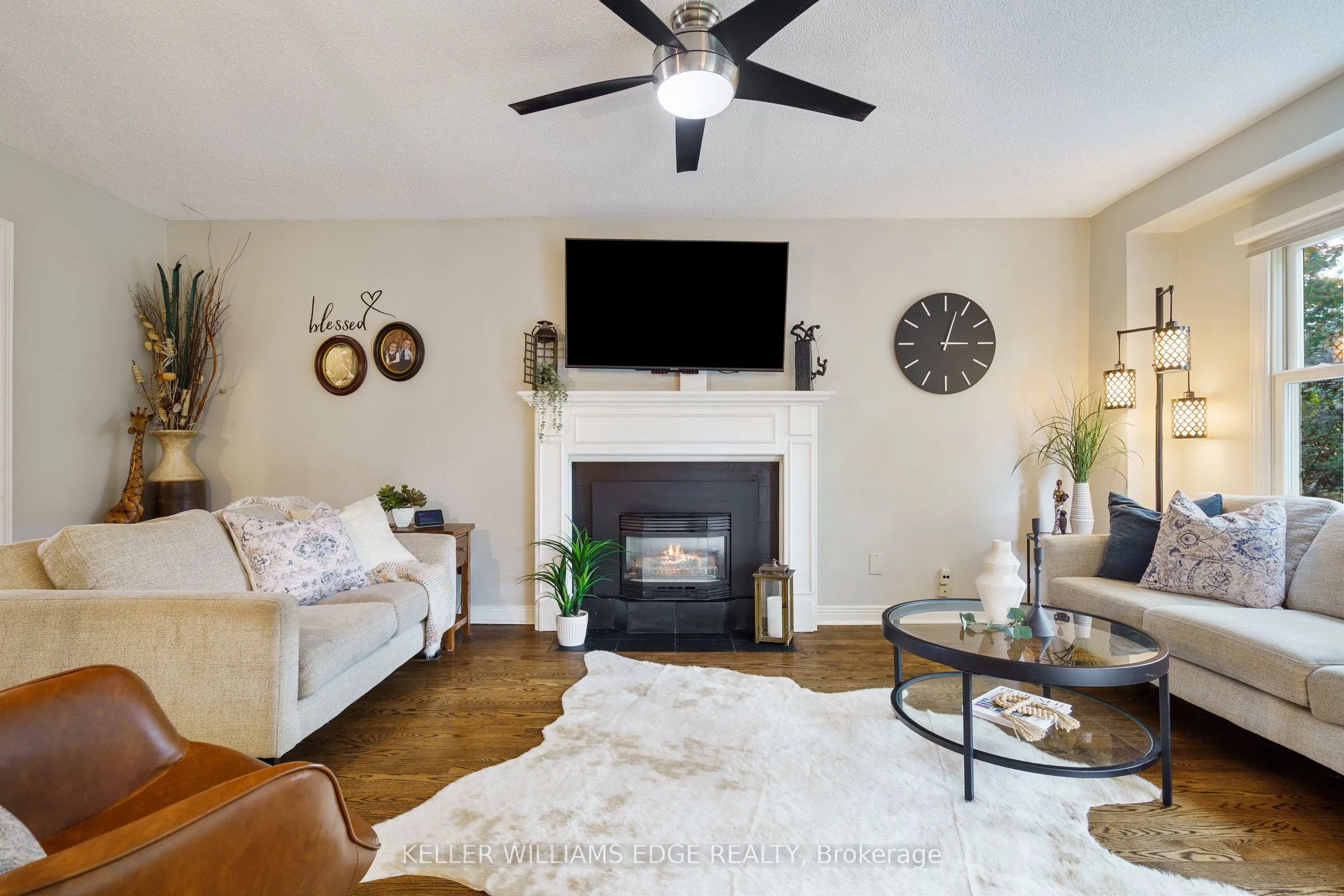 3214 Tania Crescent