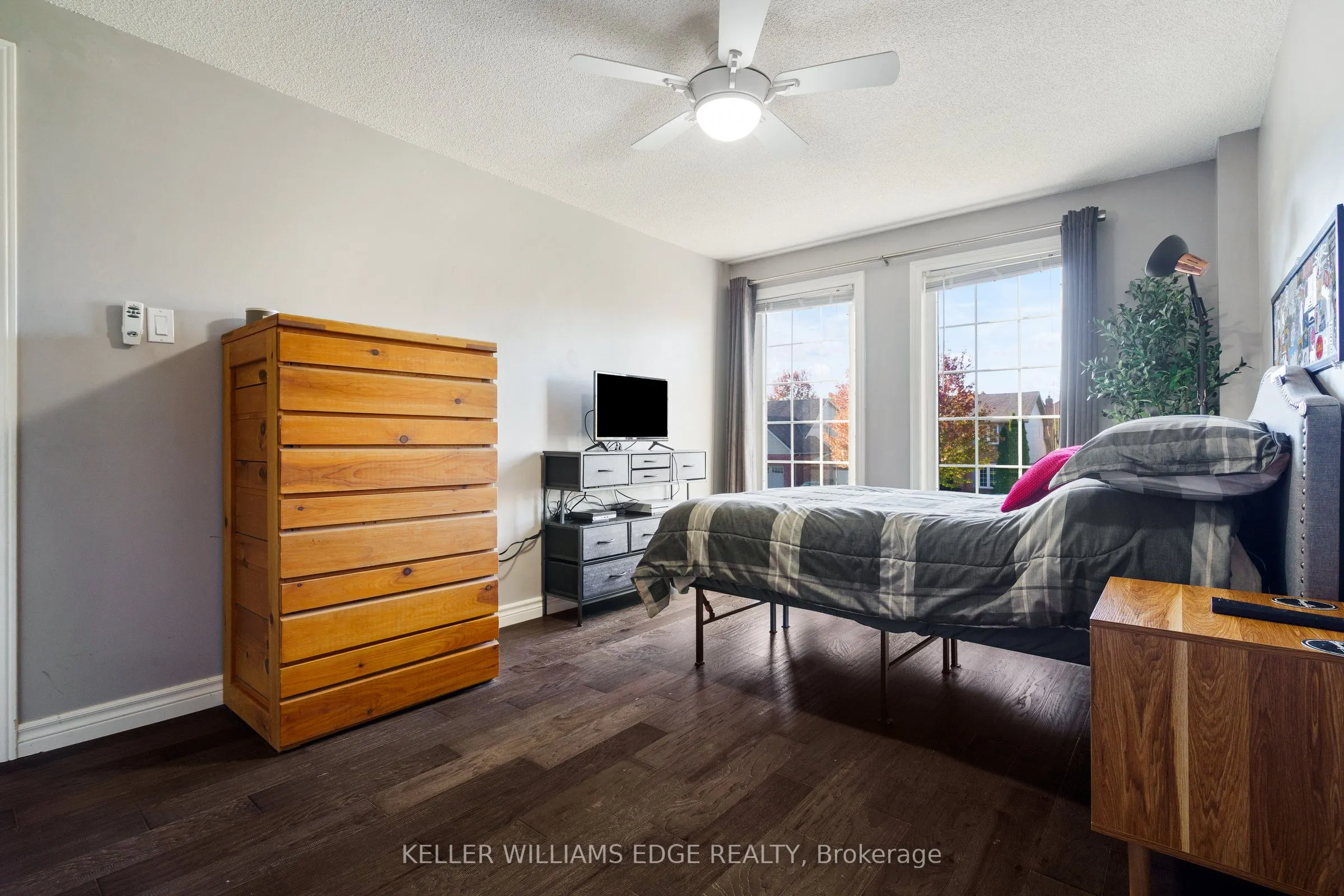 3214 Tania Crescent