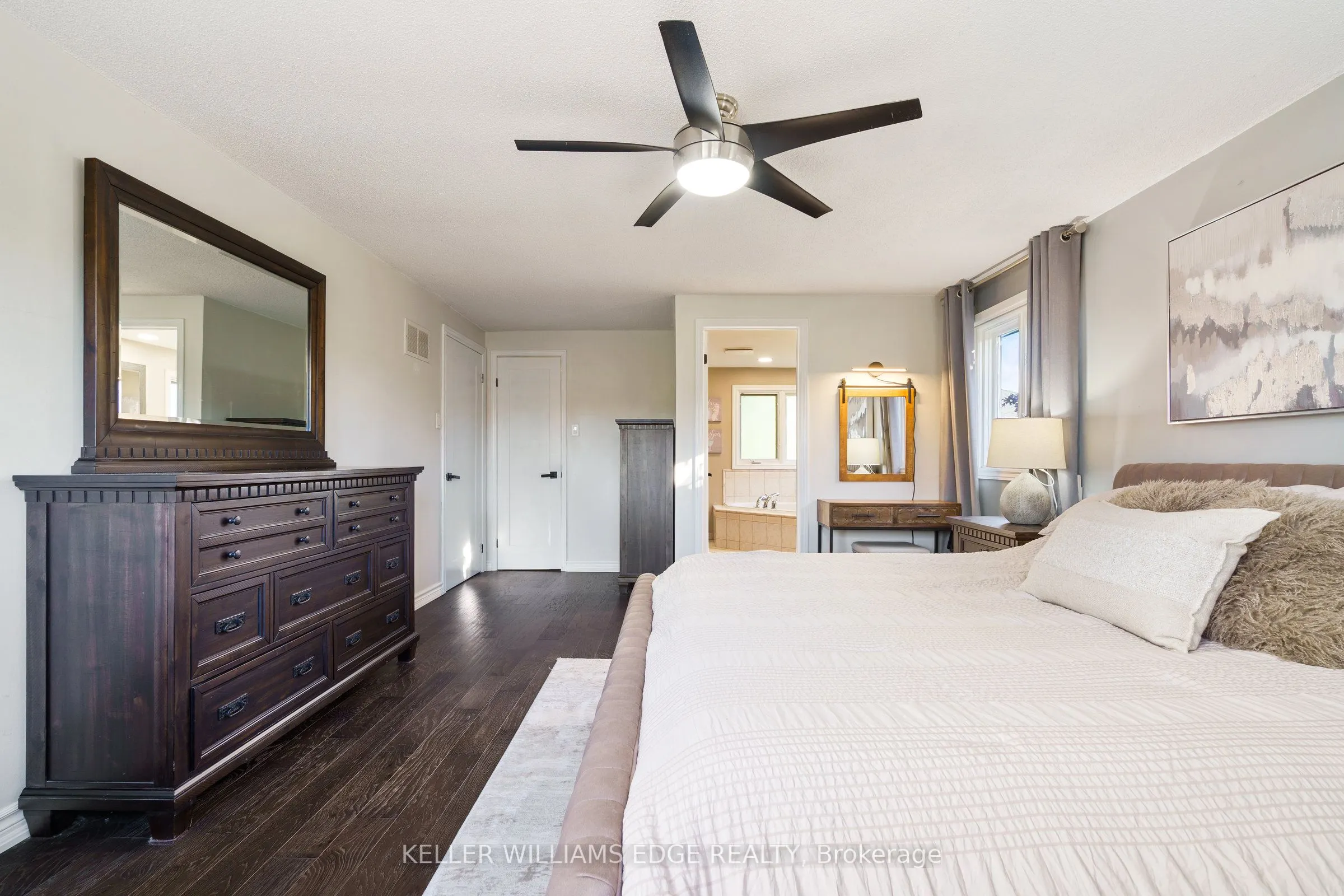 3214 Tania Crescent