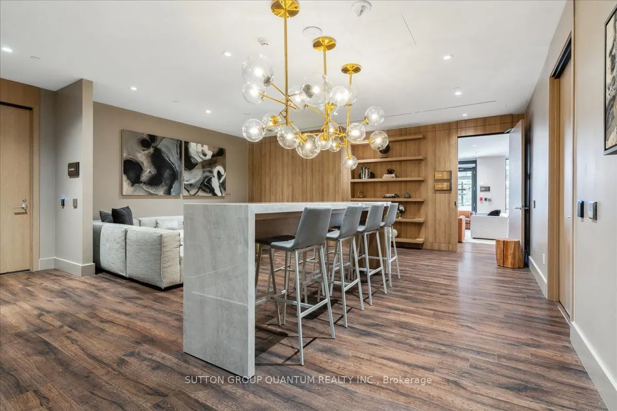 21 Park Street E, #315