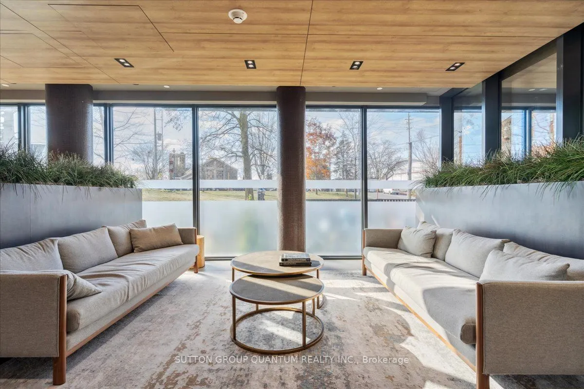 21 Park Street E, #315