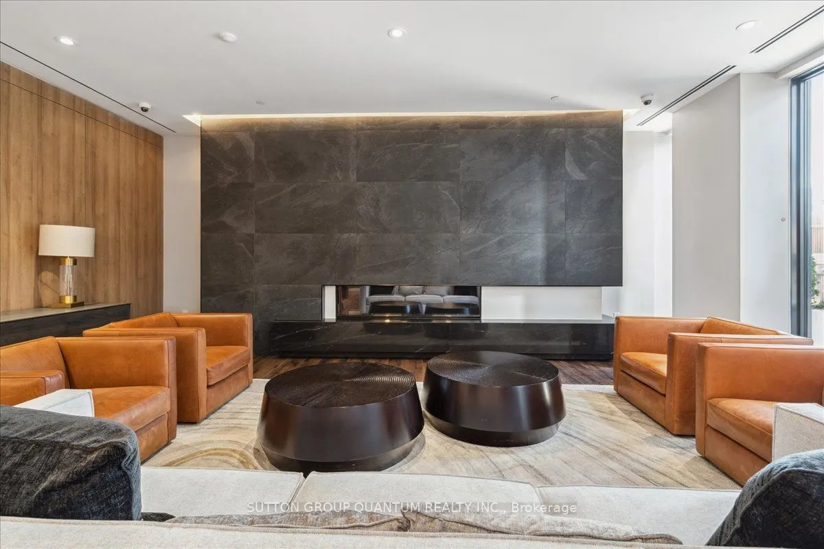 21 Park Street E, #315