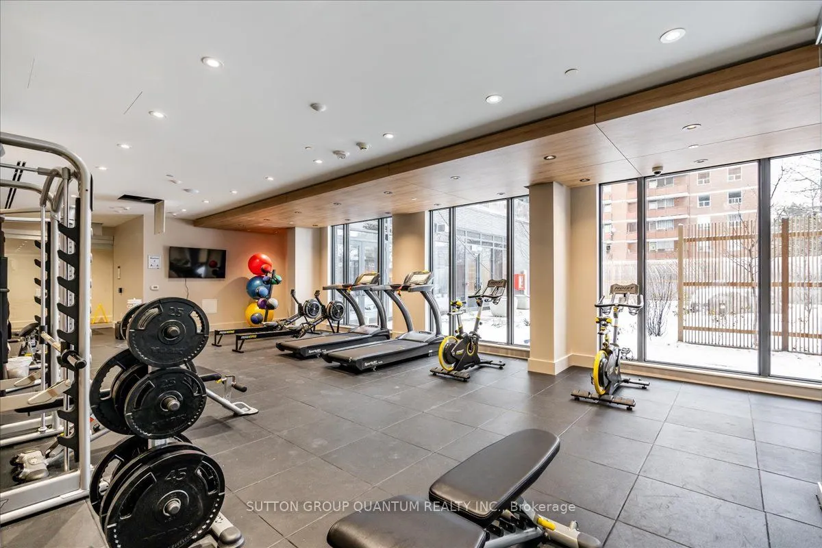 21 Park Street E, #315