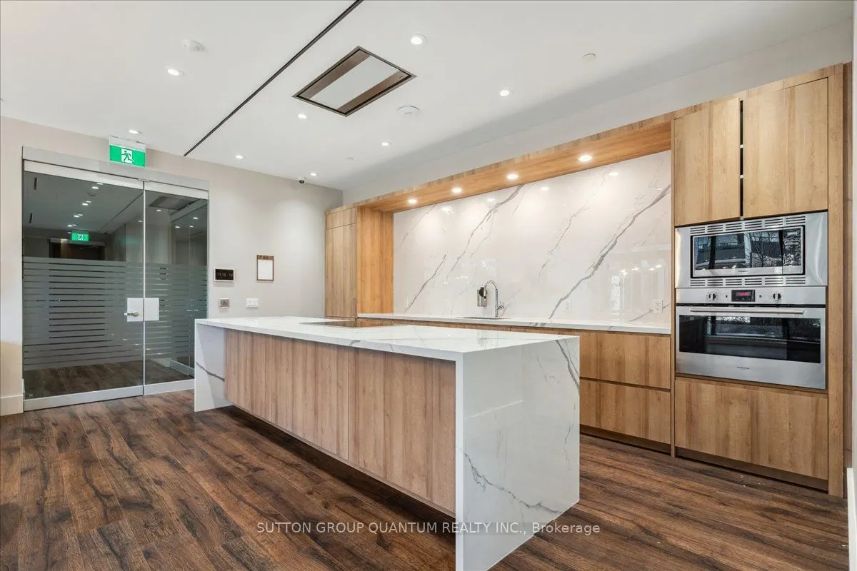 21 Park Street E, #315