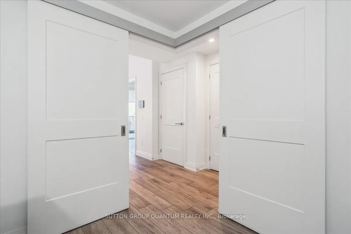 21 Park Street E, #315