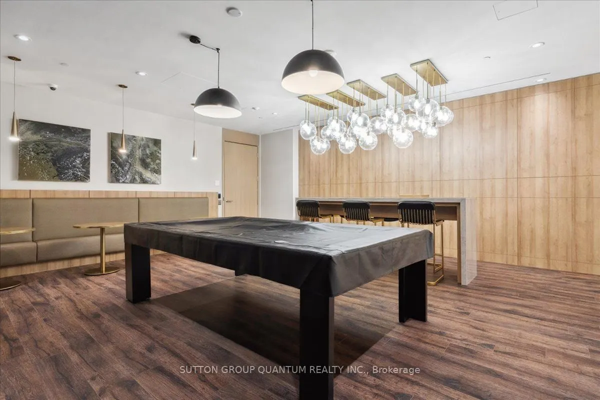 21 Park Street E, #315