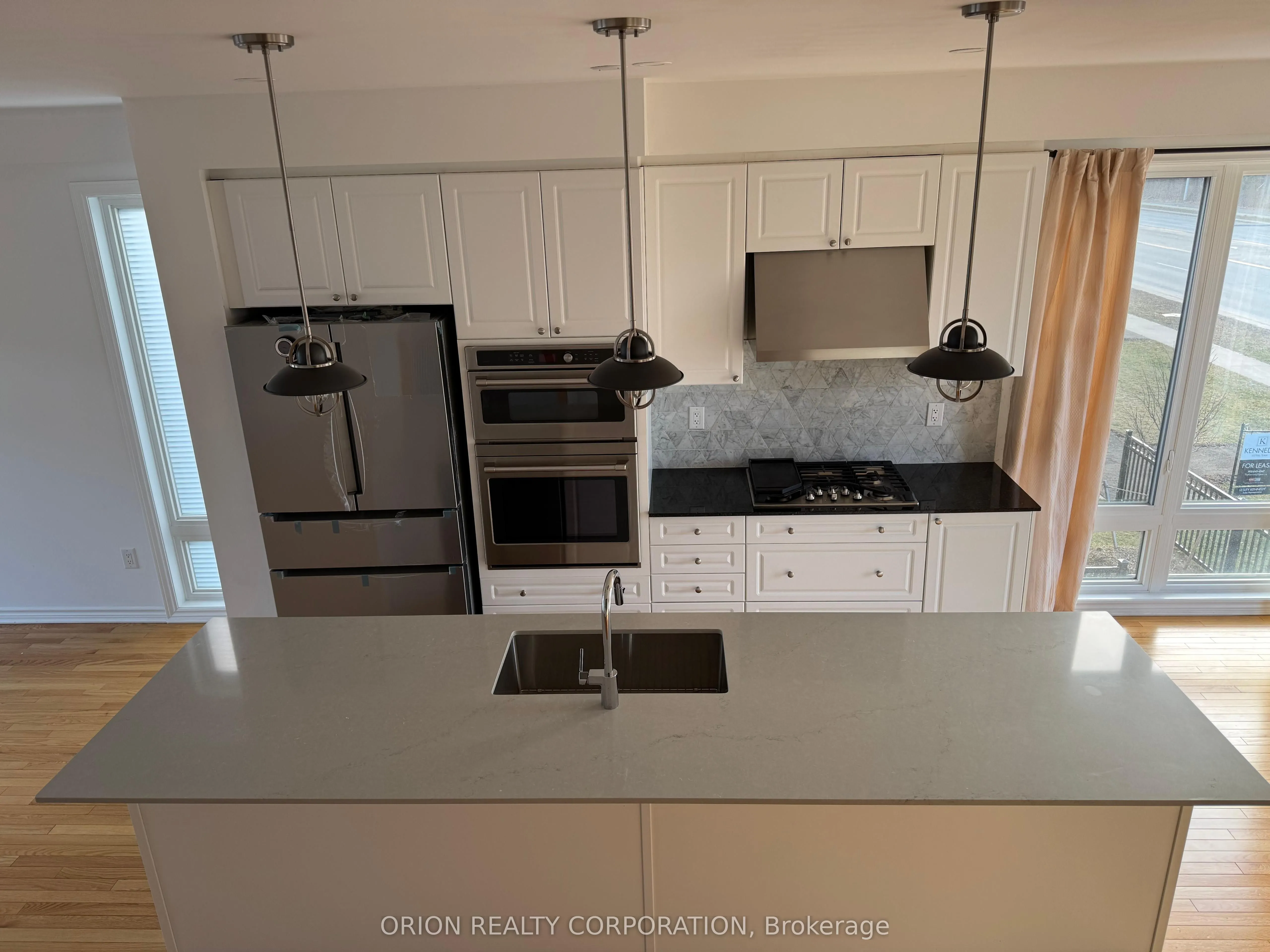 2505 Littlefield Crescent