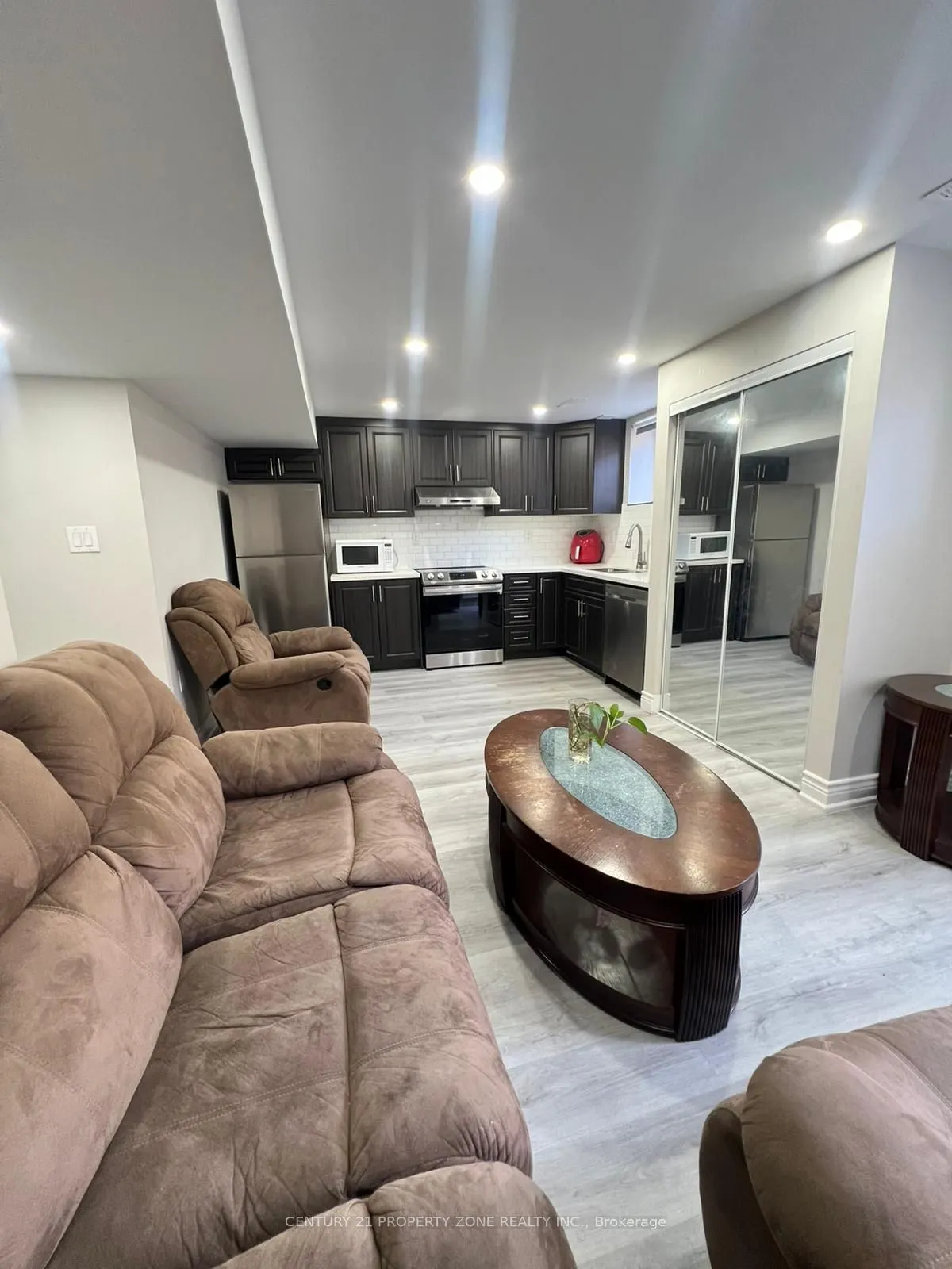 80 QUILLBERRY Close