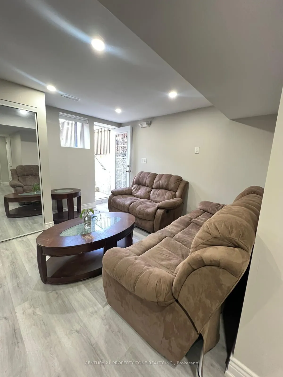 80 QUILLBERRY Close