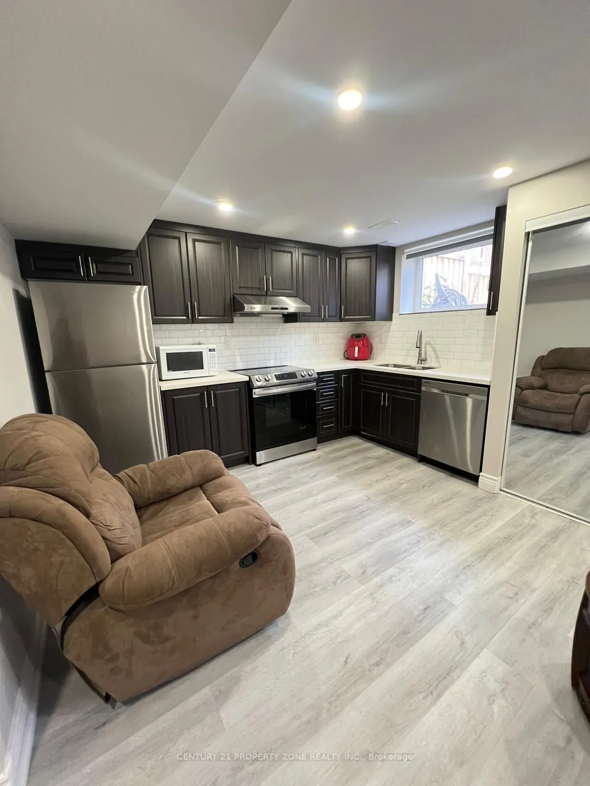 80 QUILLBERRY Close