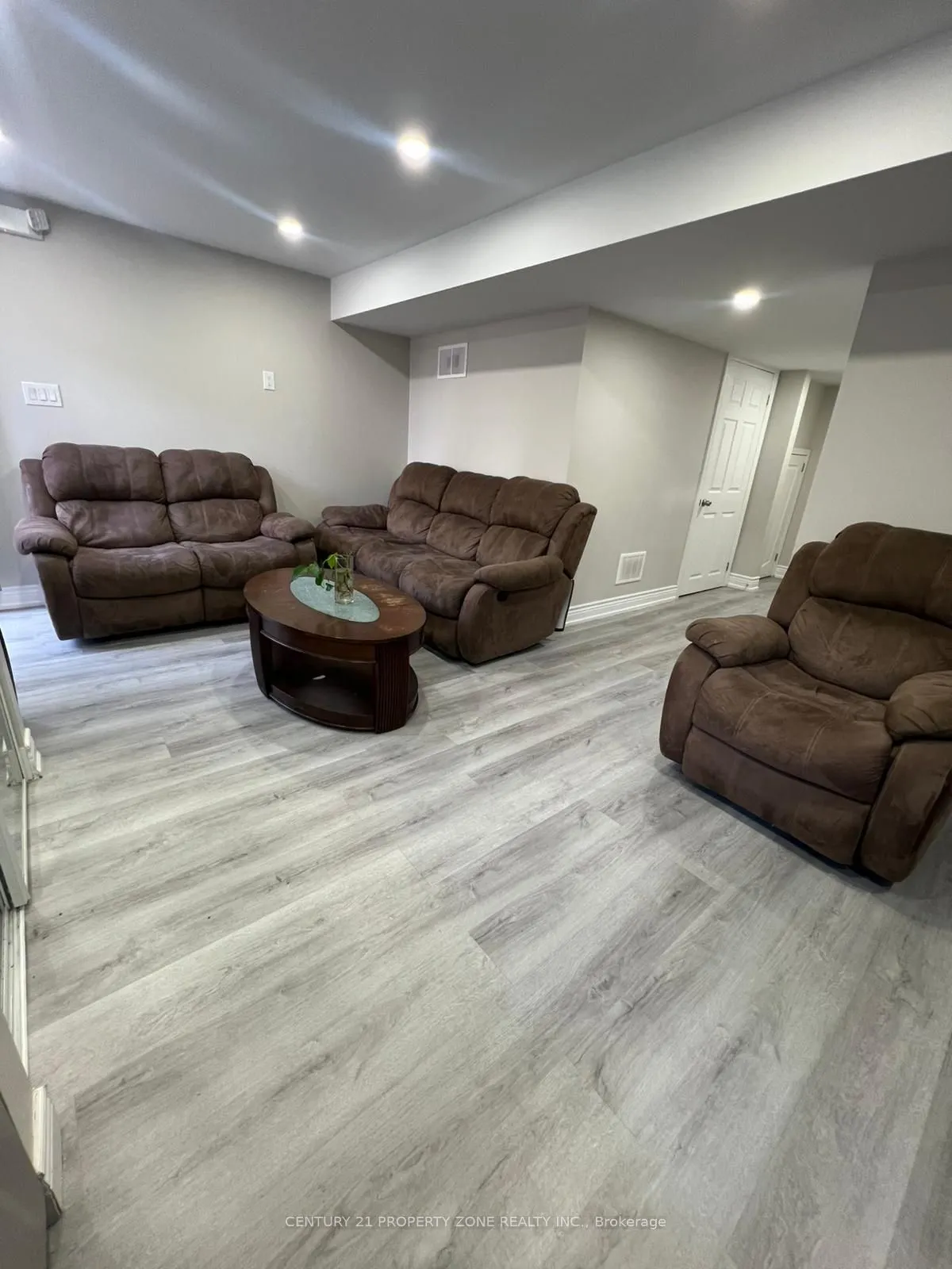 80 QUILLBERRY Close