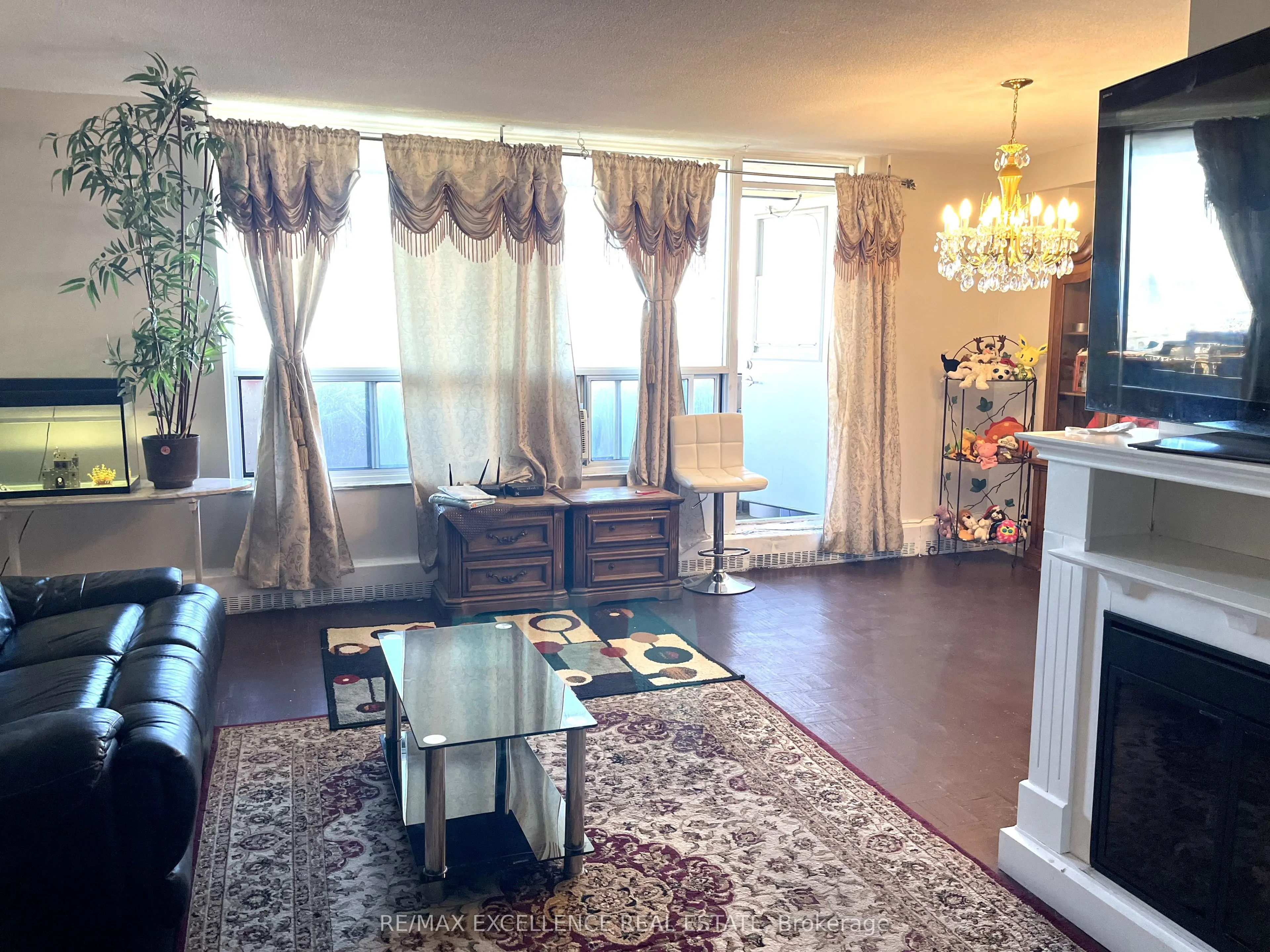 3390 Weston Road, #2105