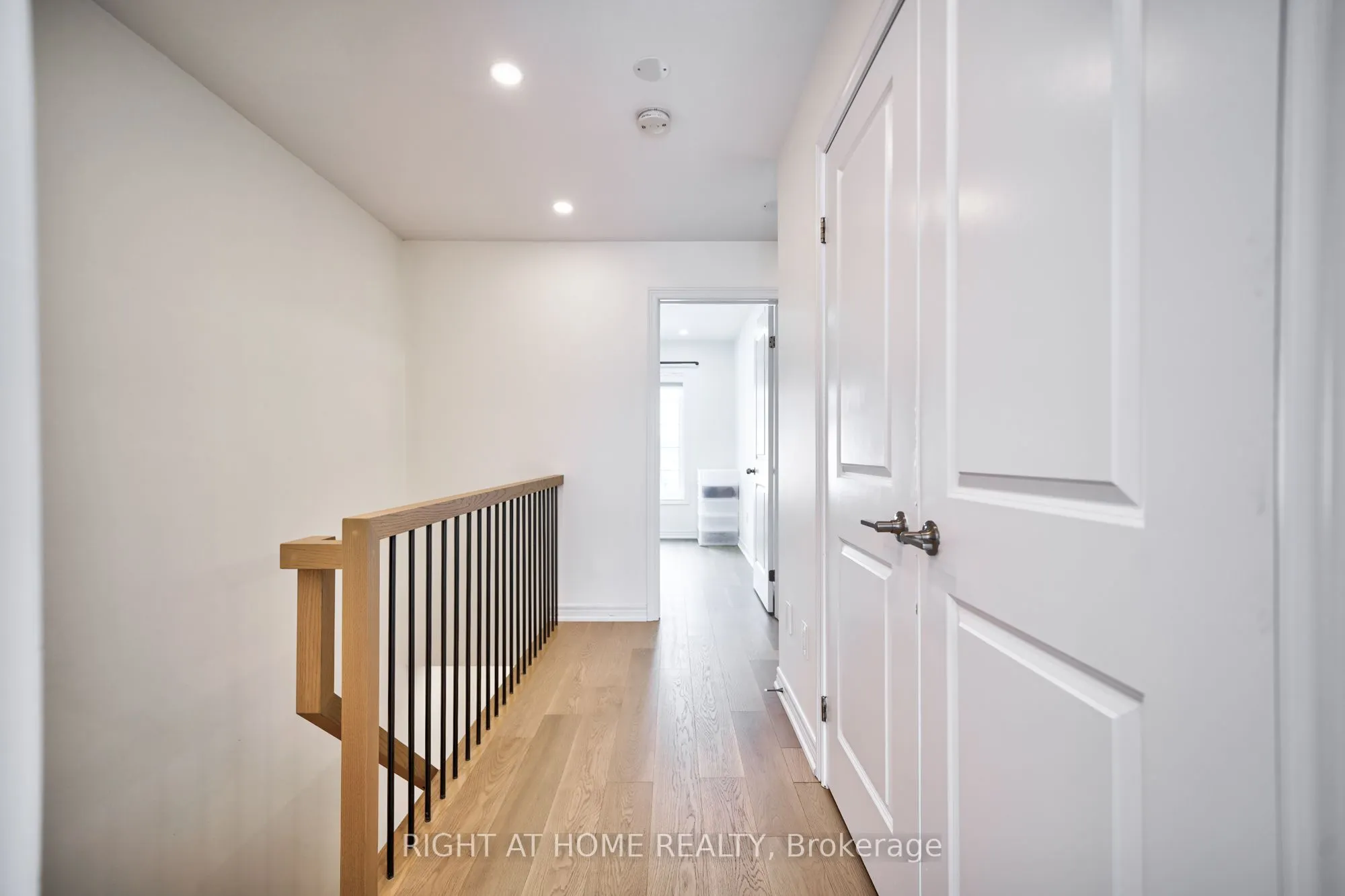 422 Belcourt Common