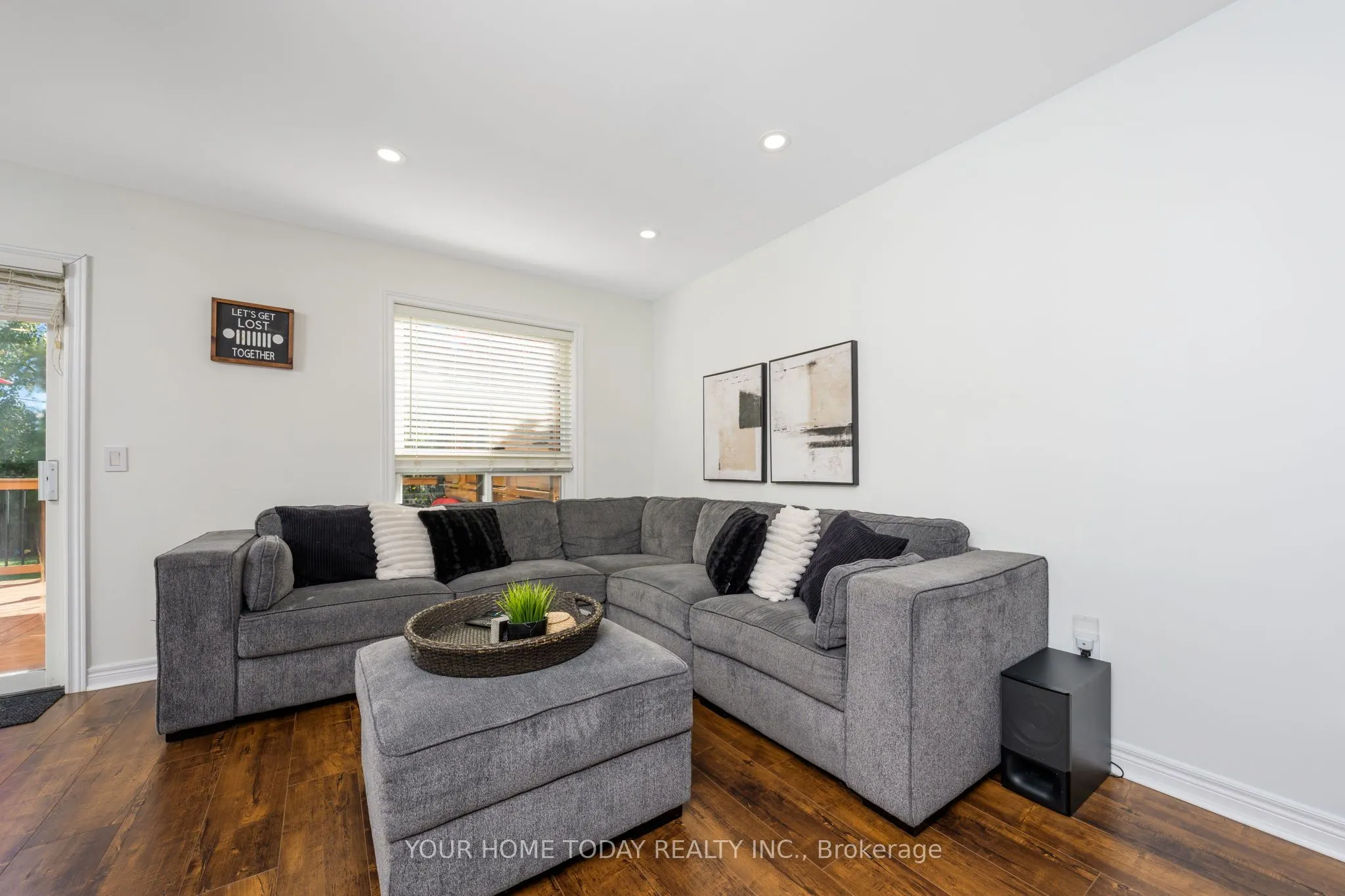 91 Mowat Crescent