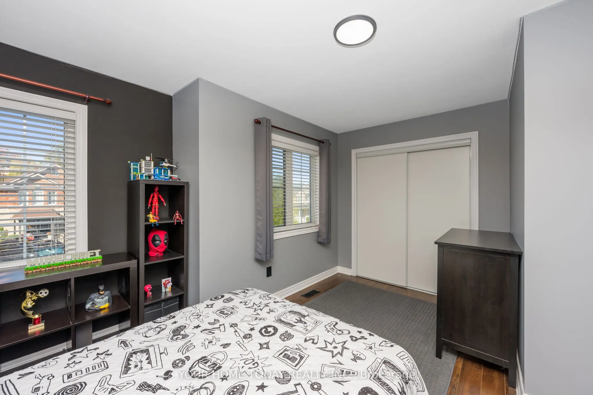 91 Mowat Crescent