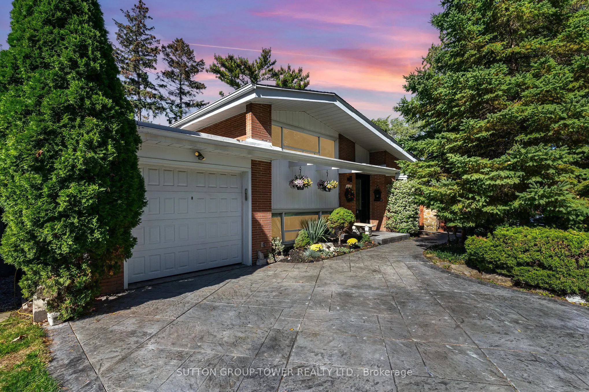 1037 Leilani Drive