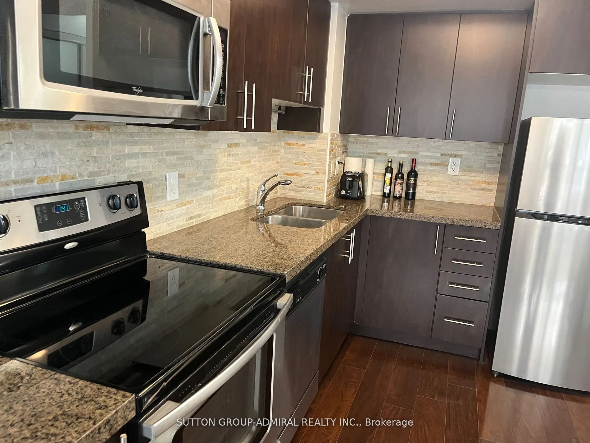 55 De Boers Drive, #712