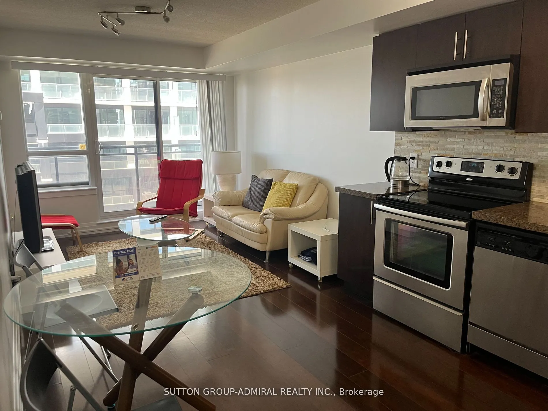 55 De Boers Drive, #712