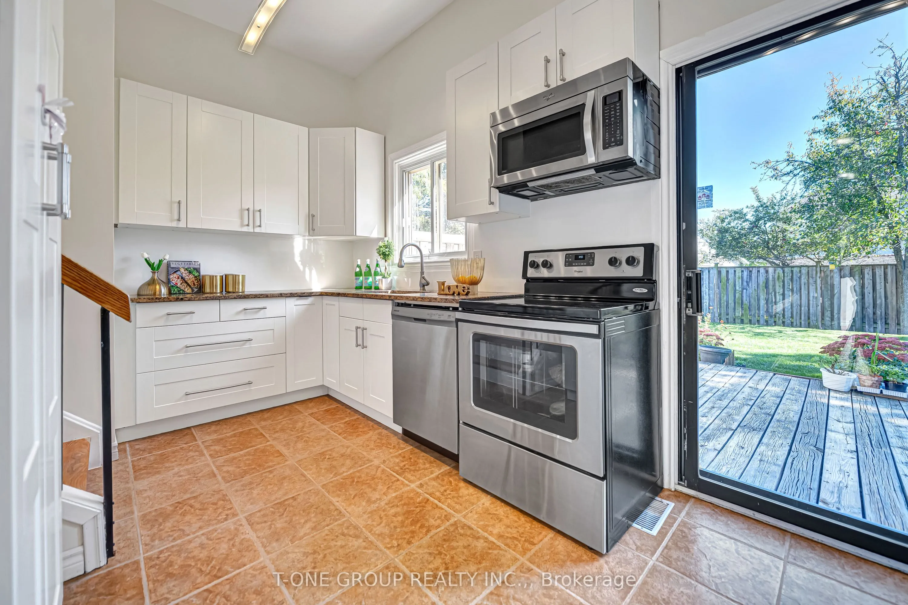 3005 Arvida Circle