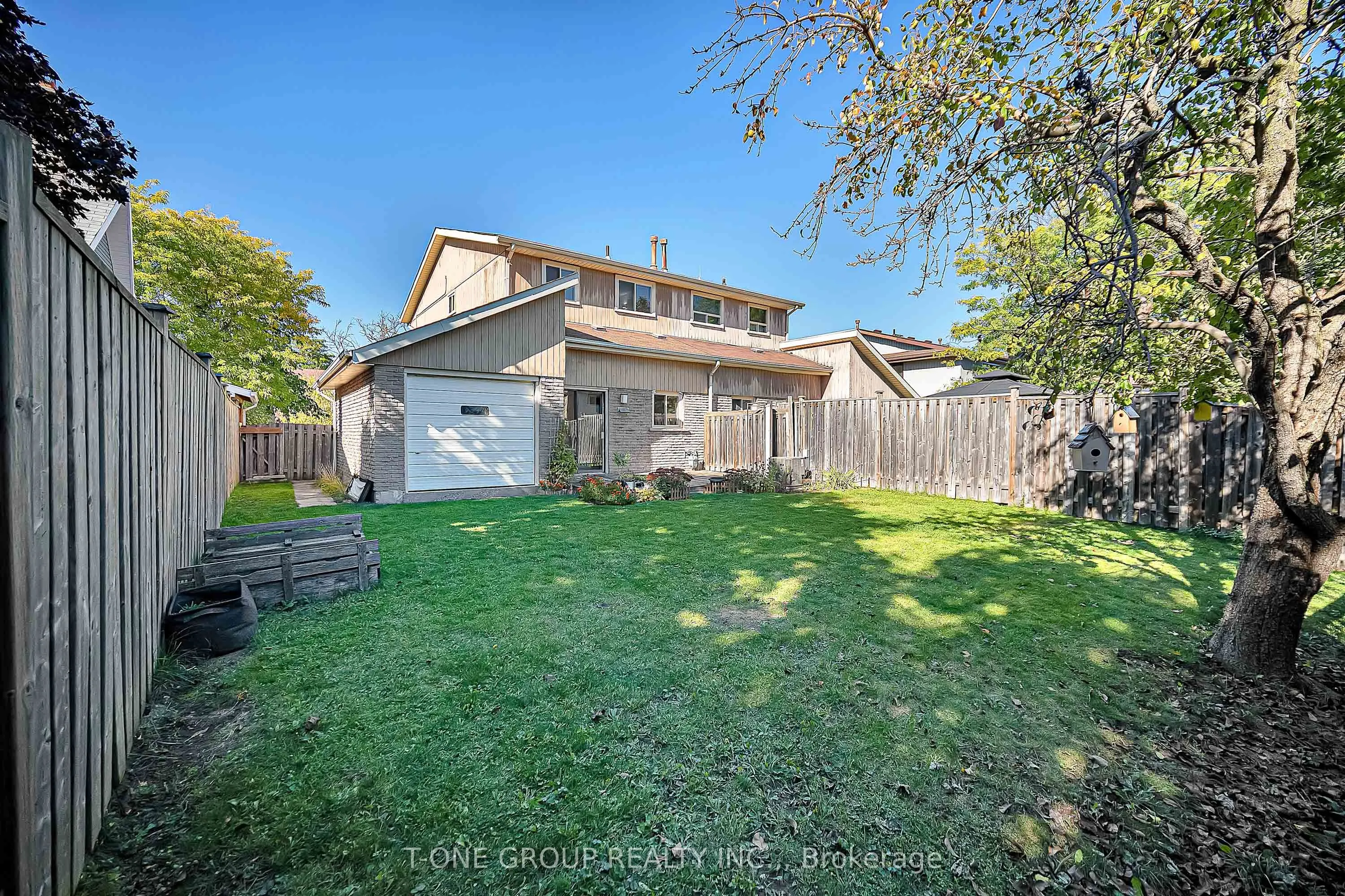 3005 Arvida Circle
