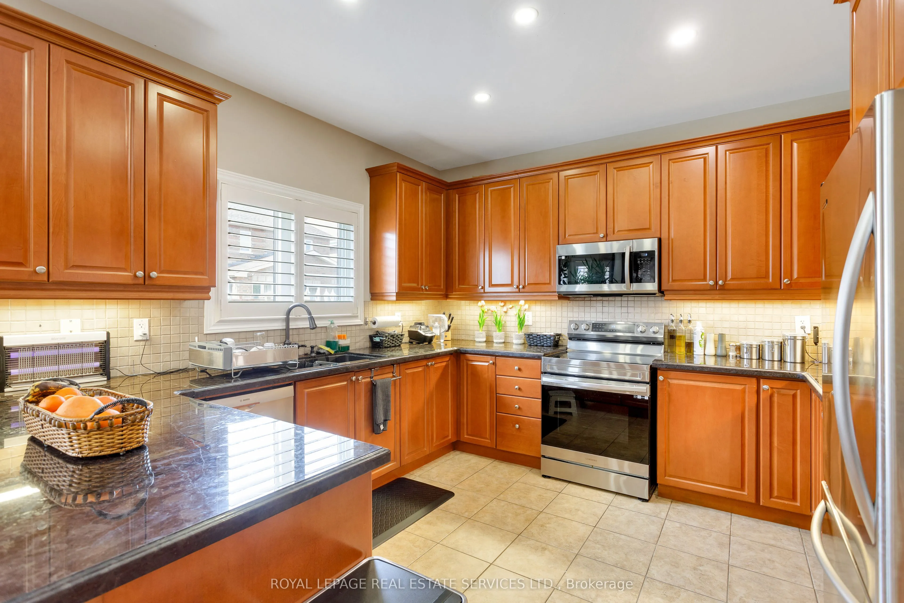 3137 Countess Crescent