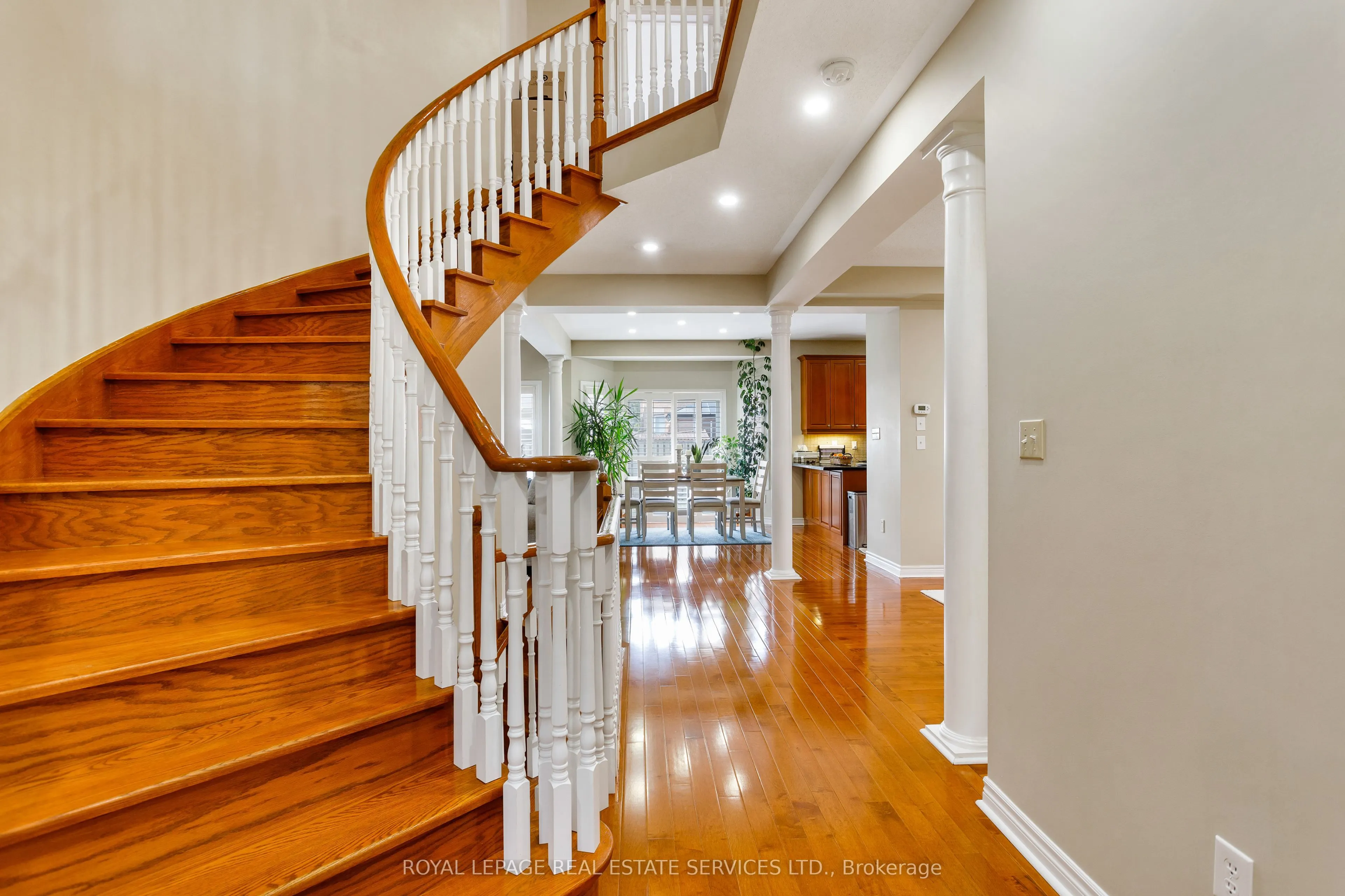 3137 Countess Crescent