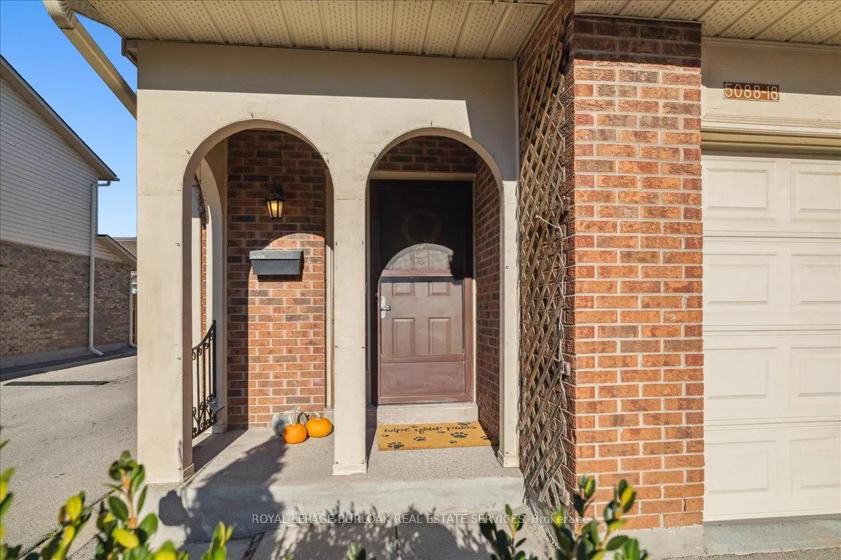 5088 New Street, #18