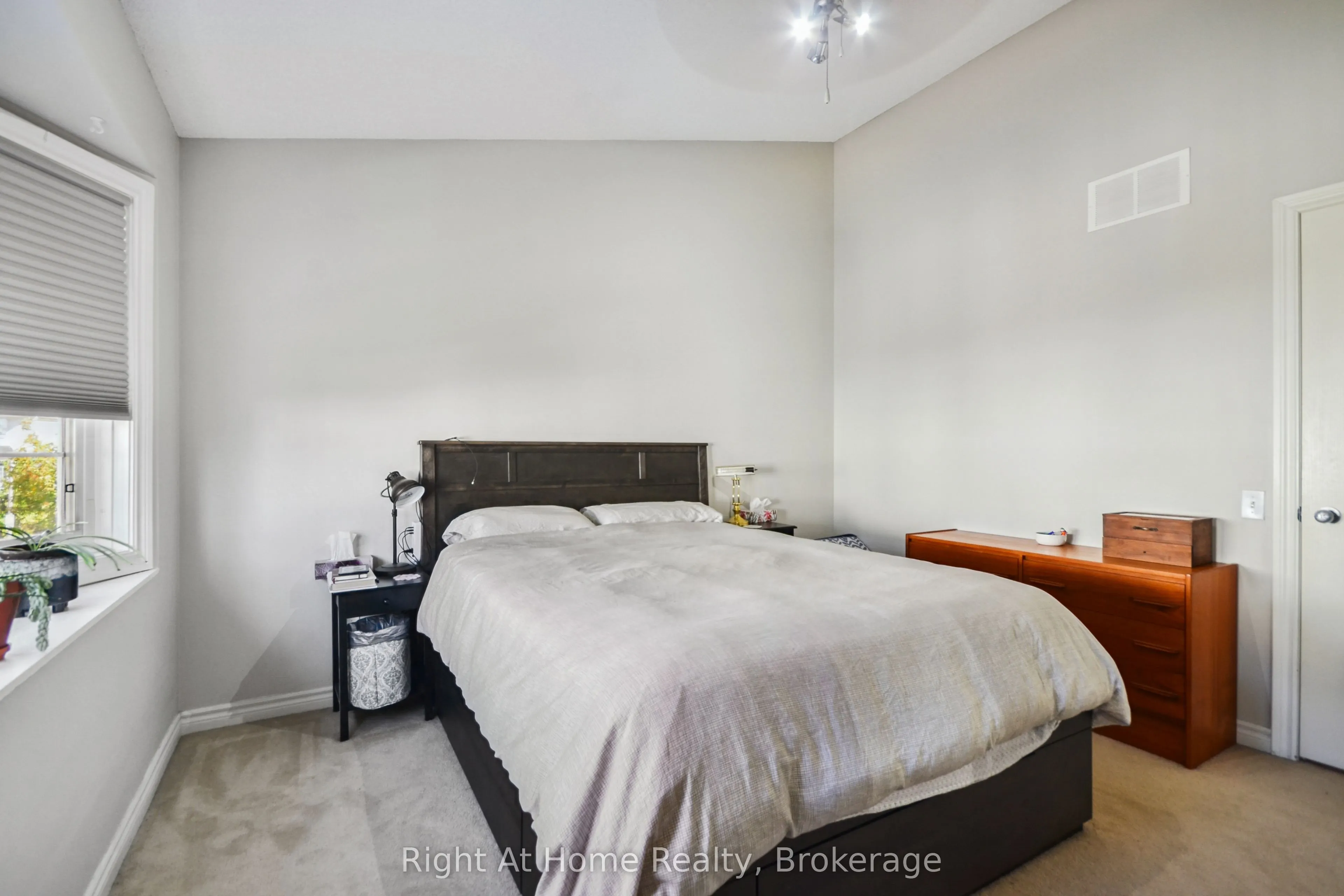 5080 FAIRVIEW Street, #34