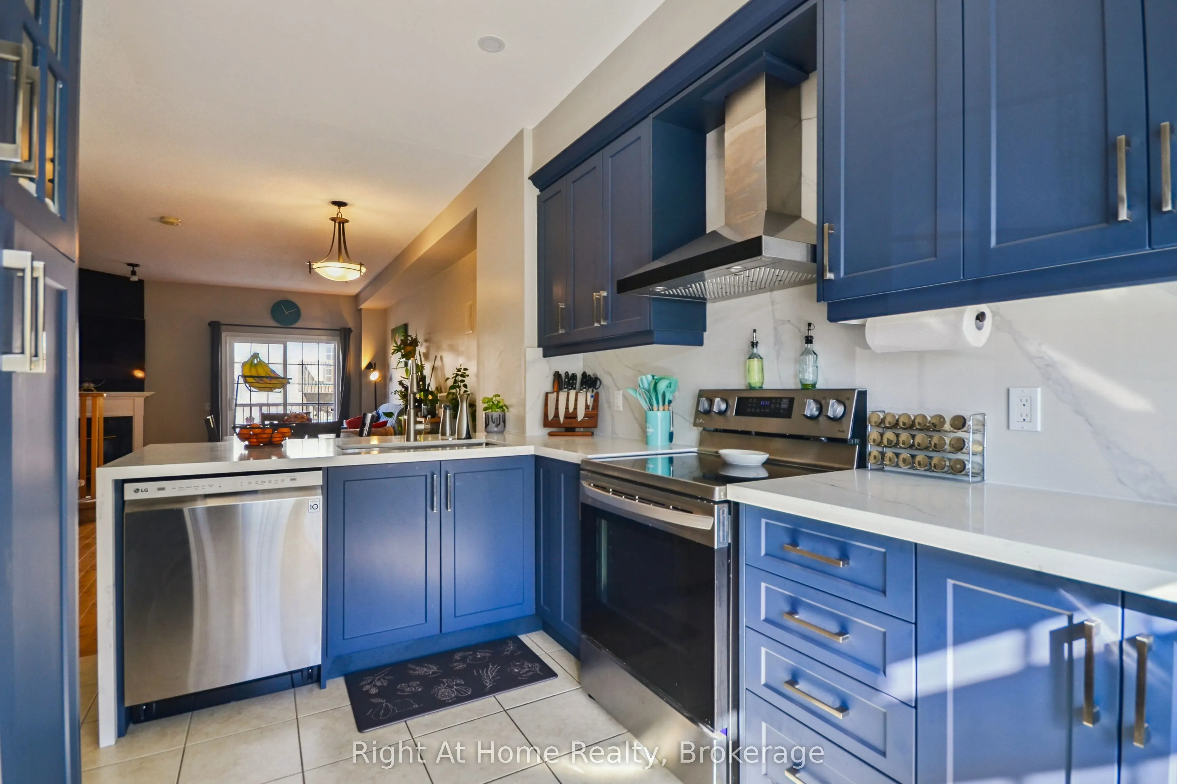 5080 FAIRVIEW Street, #34