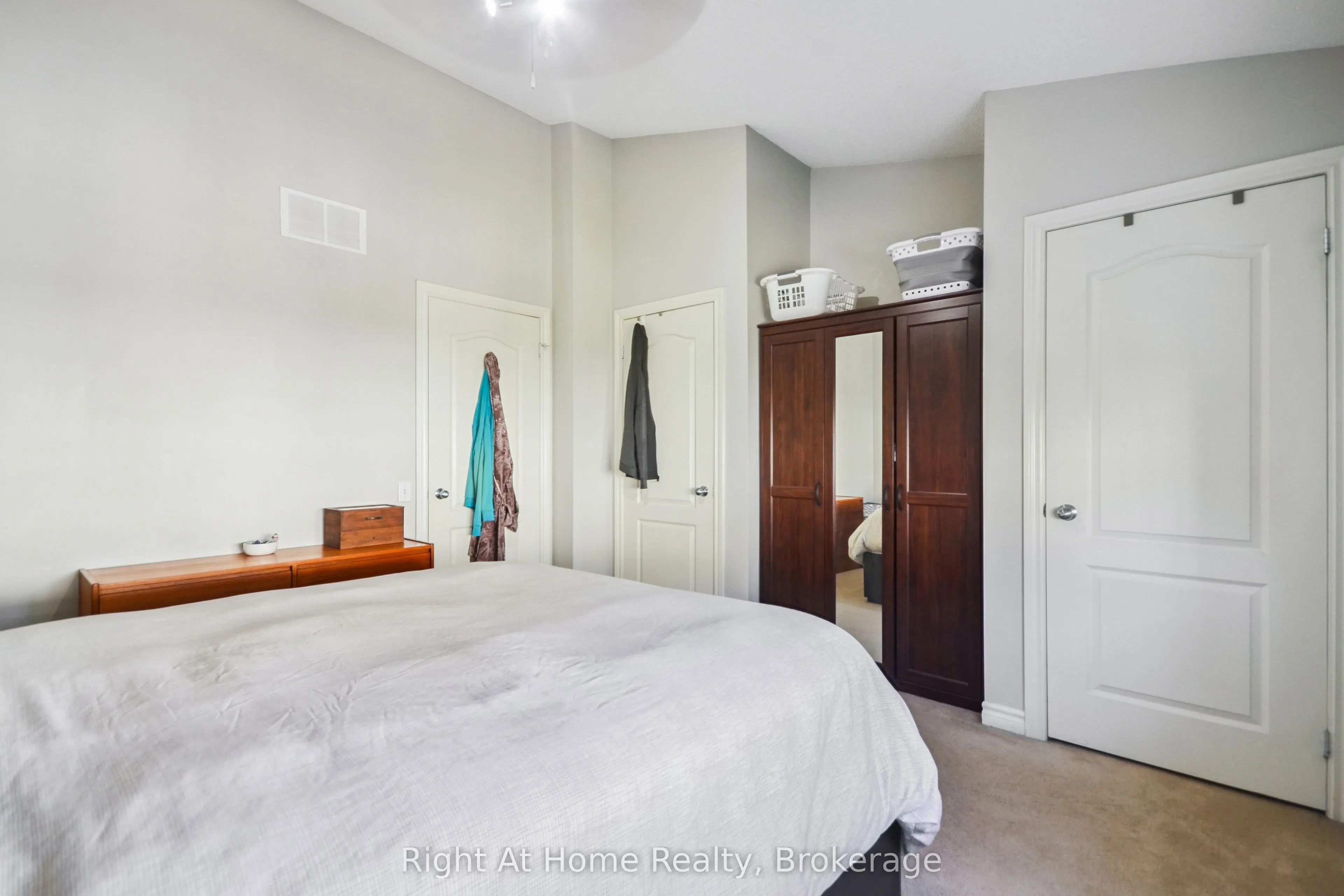 5080 FAIRVIEW Street, #34