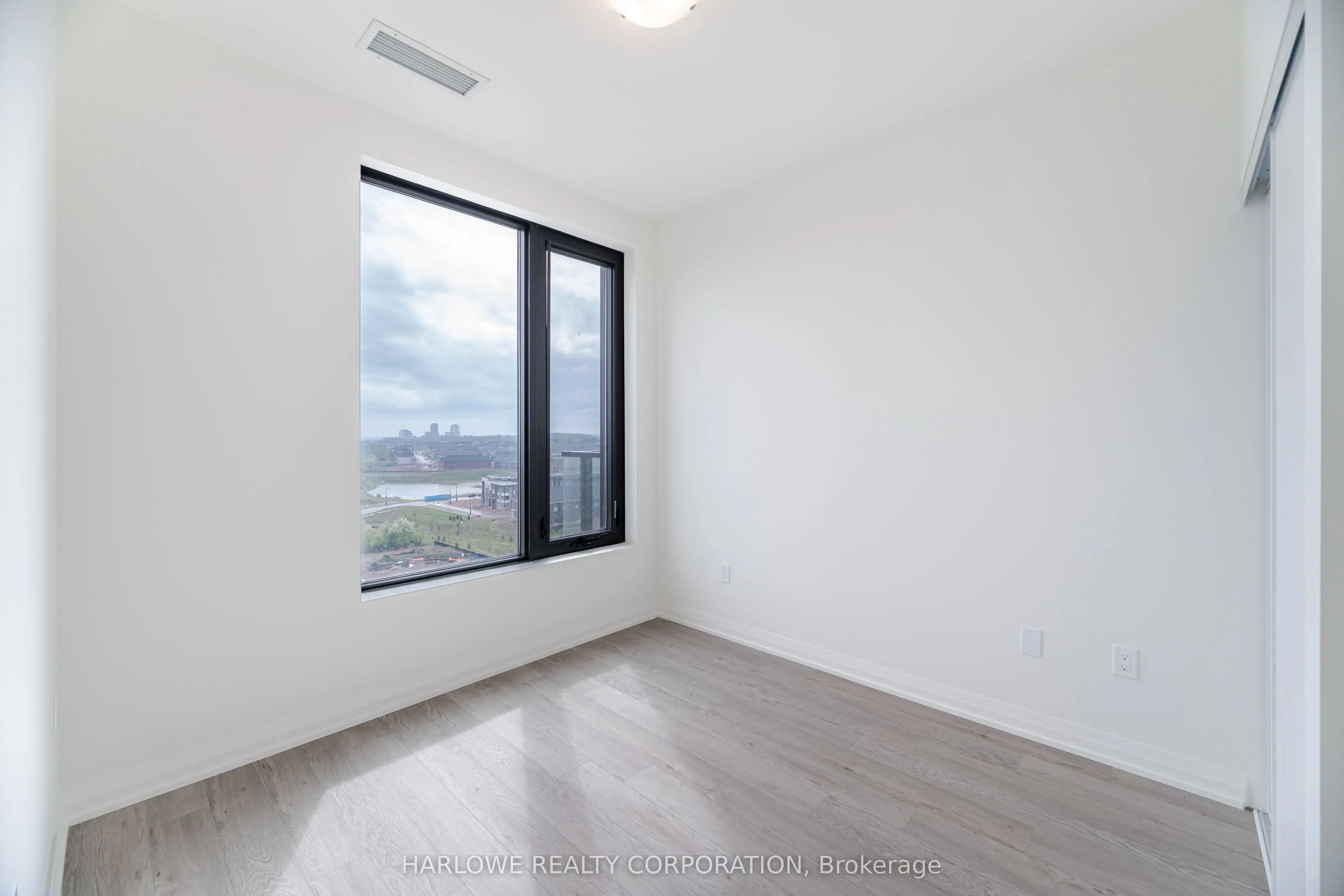 3006 William Cutmore Boulevard, #1207