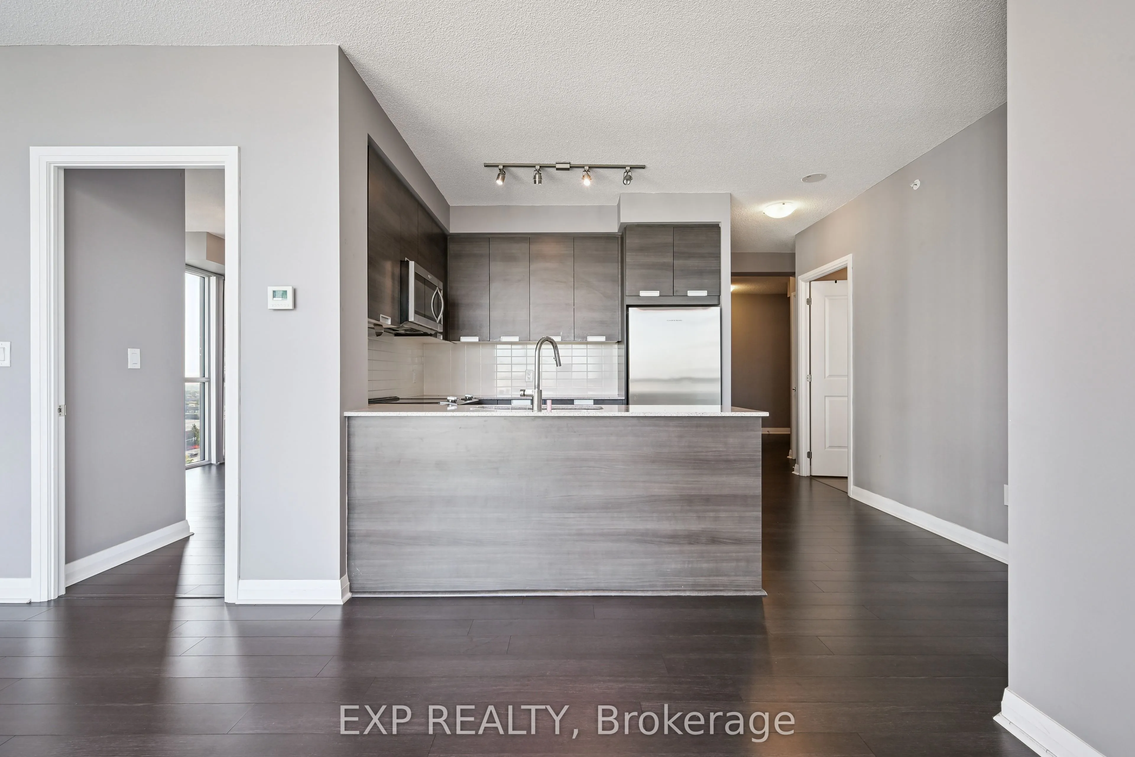 5033 Four Springs Avenue, #1117