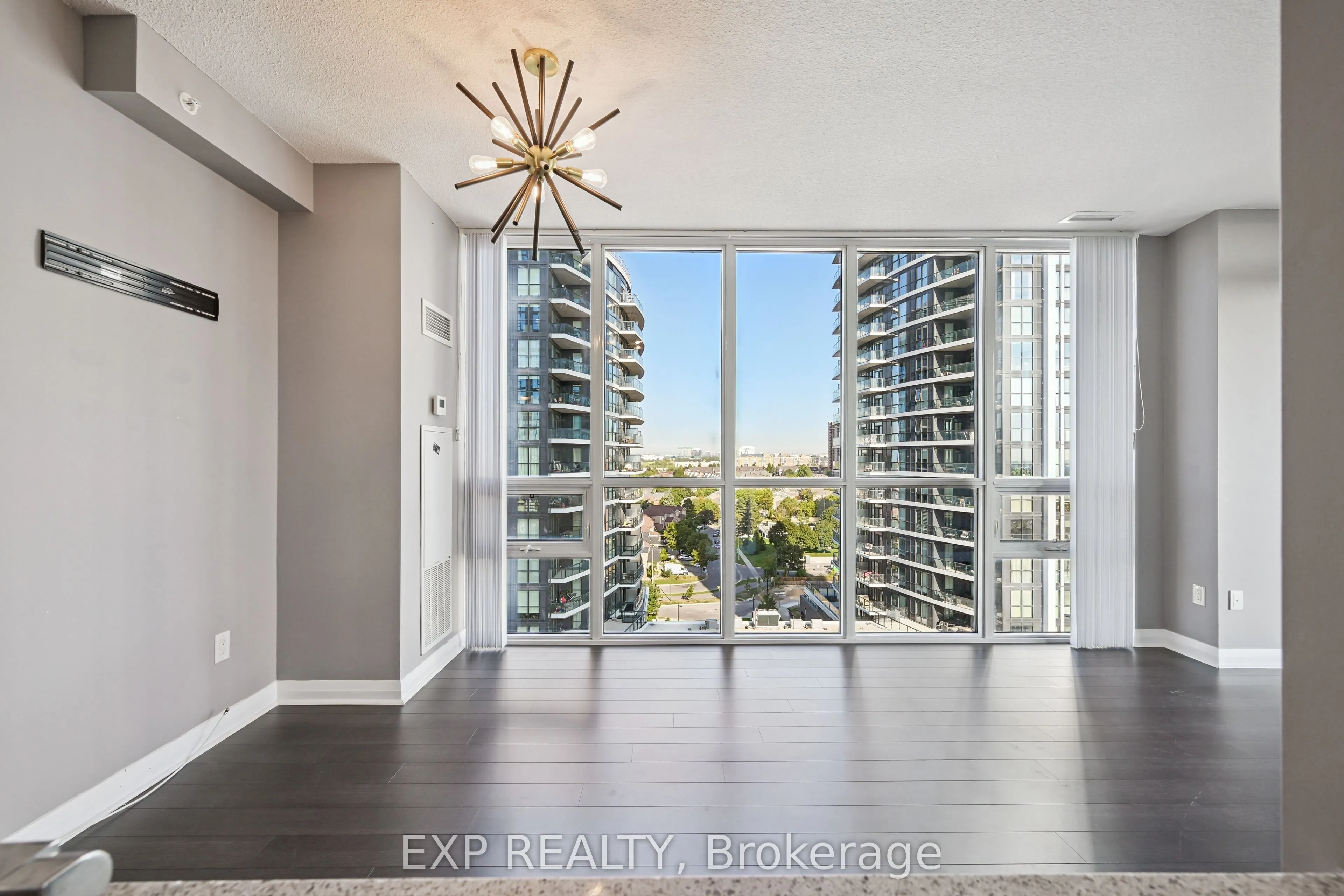 5033 Four Springs Avenue, #1117
