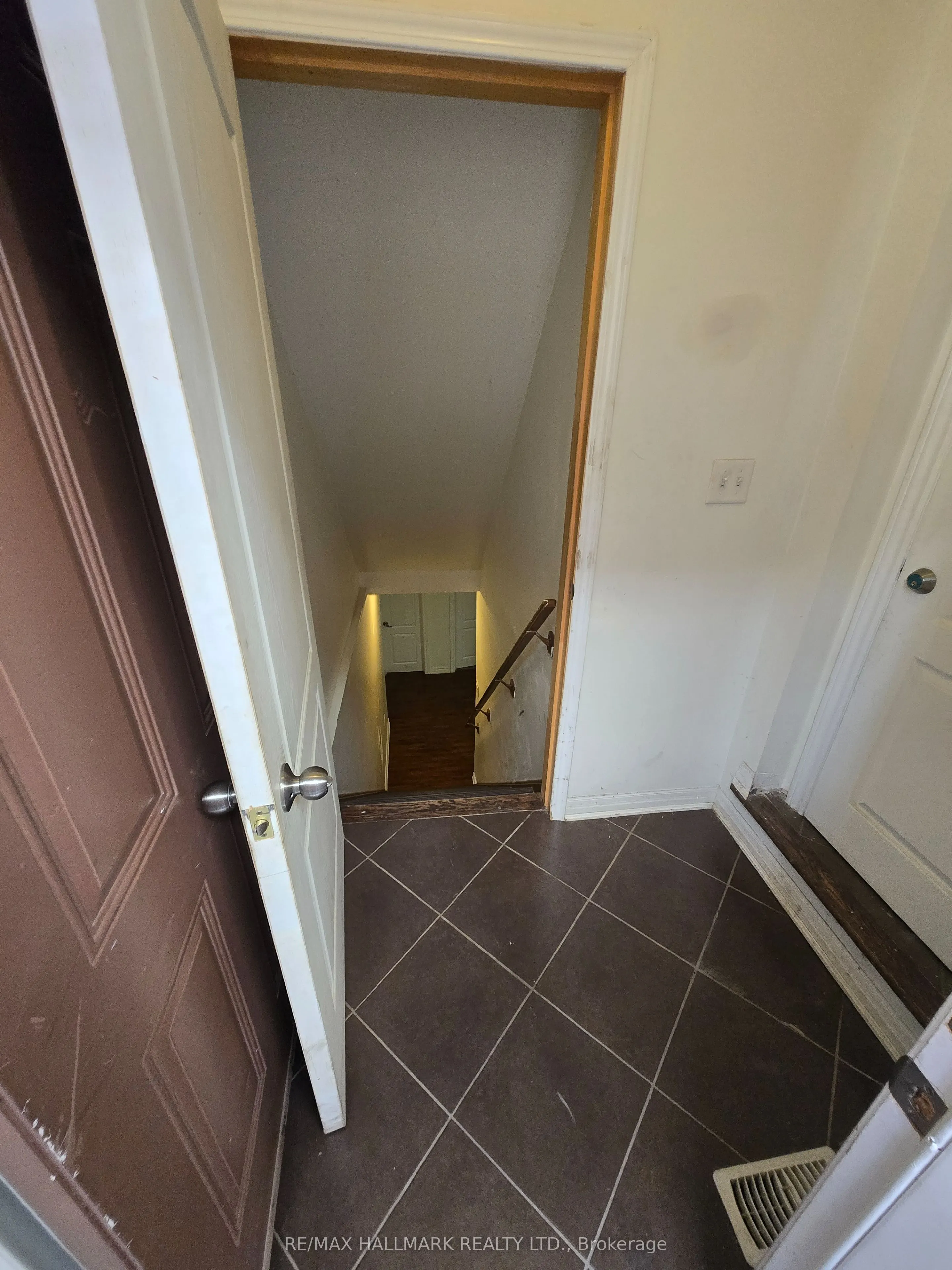48 Bevington Road, #Basement