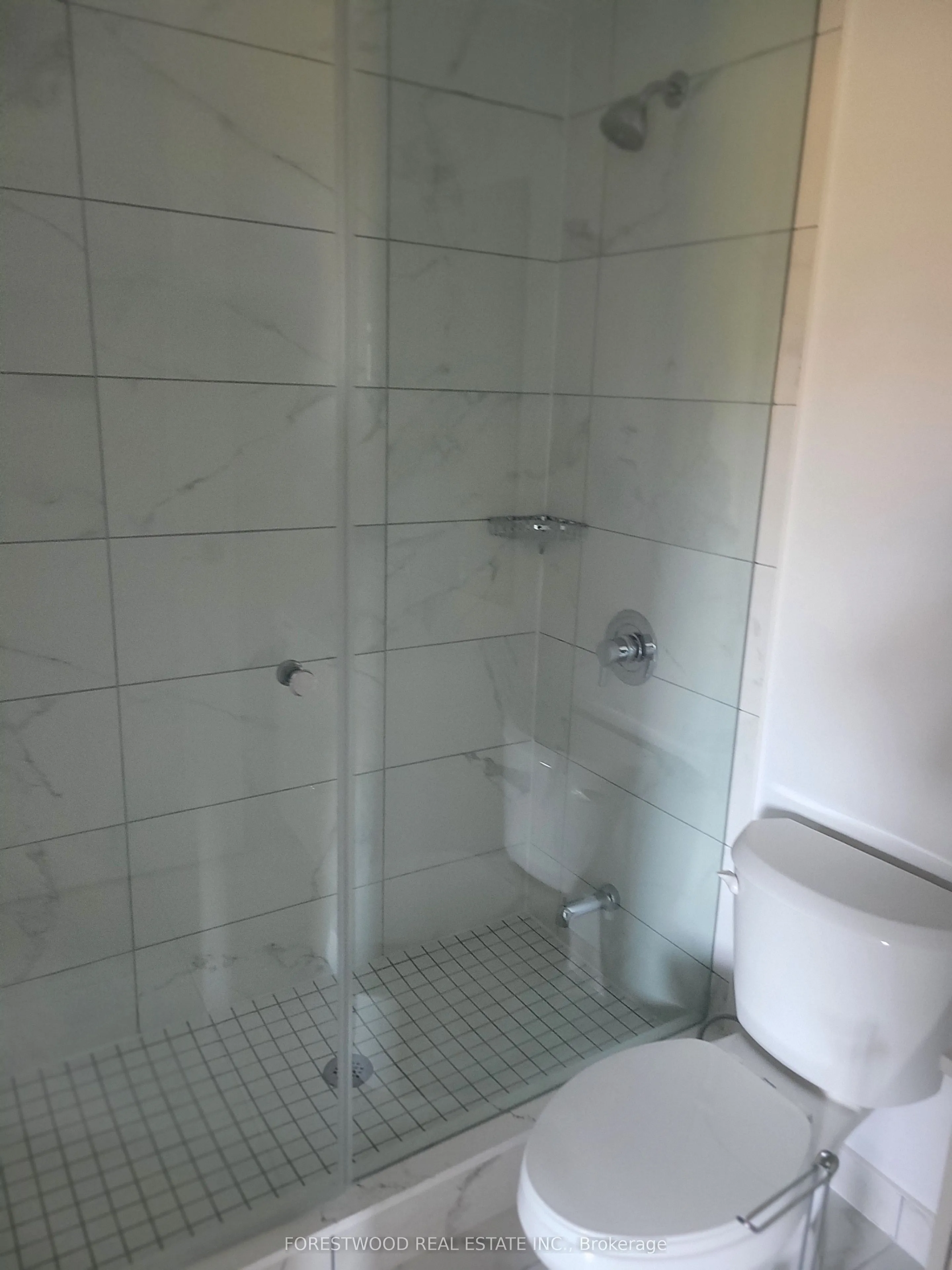 204 Burnhamthorpe Road E, #402