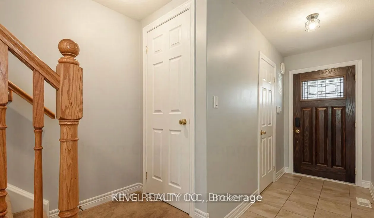 124 Parkinson Crescent, #2