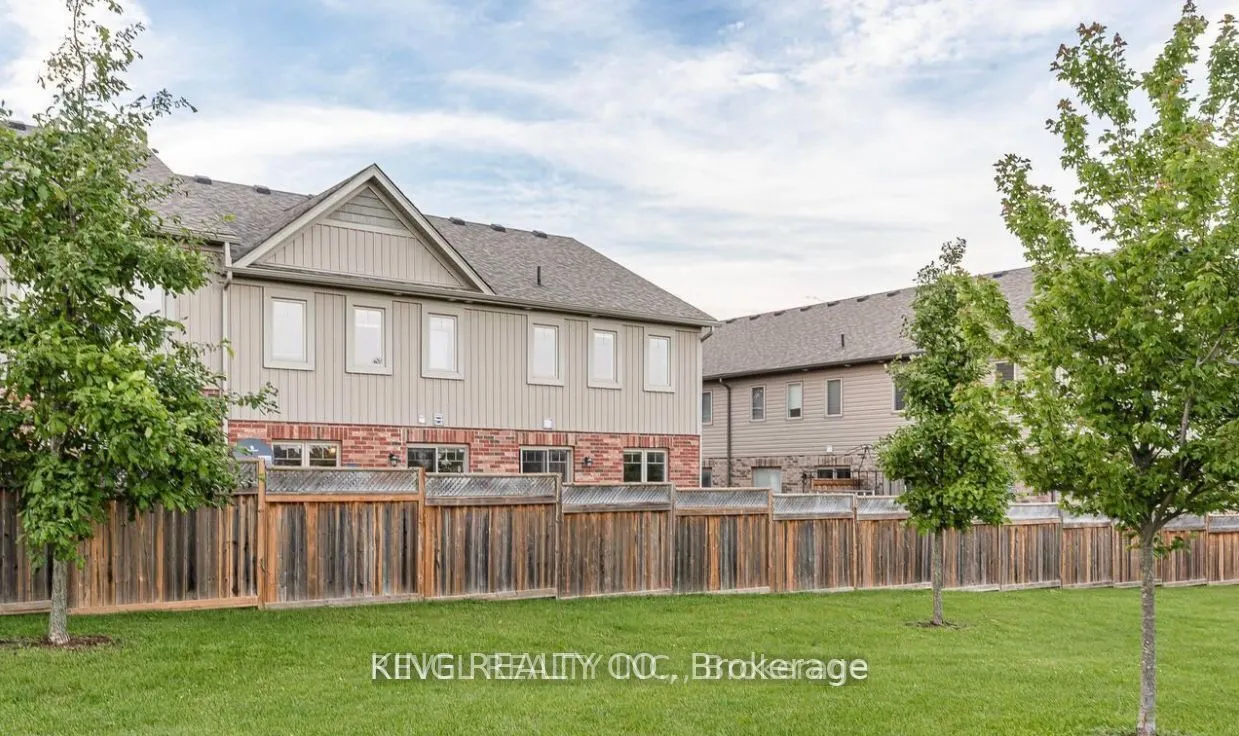 124 Parkinson Crescent, #2